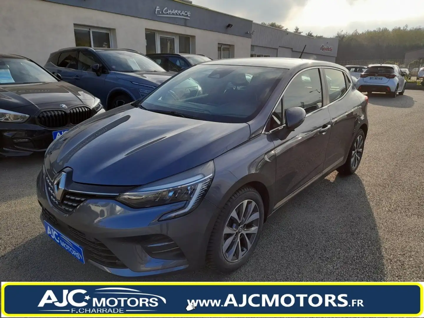 Renault Clio V 1.5 BLUE DCI 115CH INTENS 6CV Gris - 1