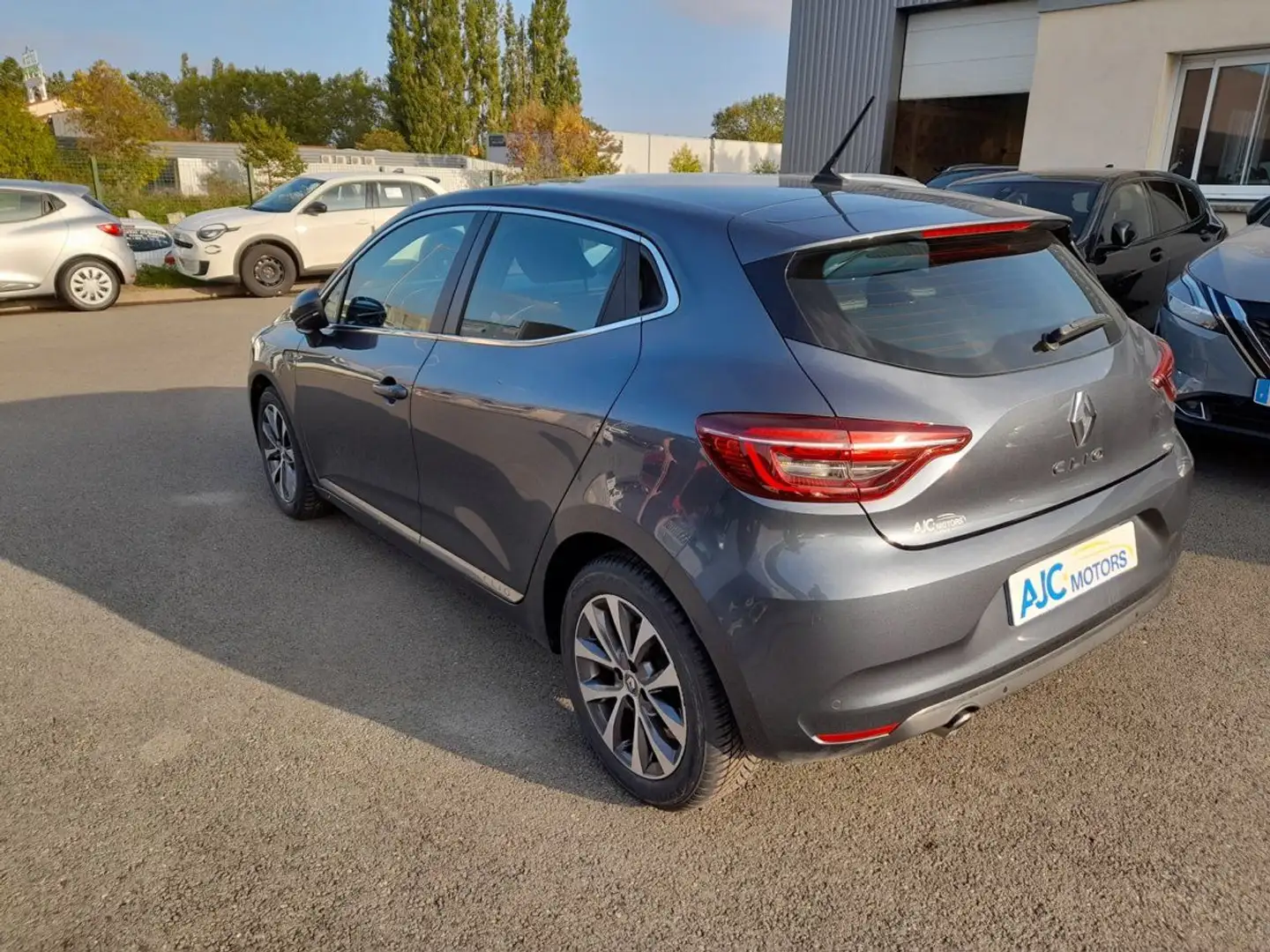 Renault Clio V 1.5 BLUE DCI 115CH INTENS 6CV Gris - 2