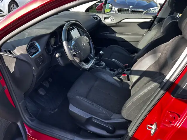 Citroen C4 view 12