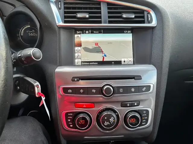 Citroen C4 view 14