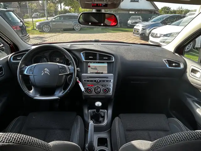 Citroen C4 view 11