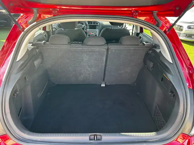 Citroen C4 view 9
