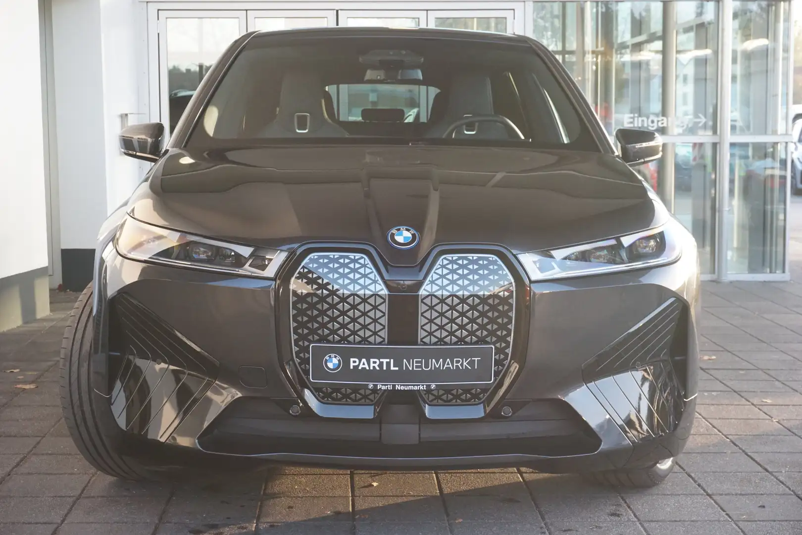 BMW iX xDrive50 Sport Laser DA-Prof 360° H/K Massage Grau - 2