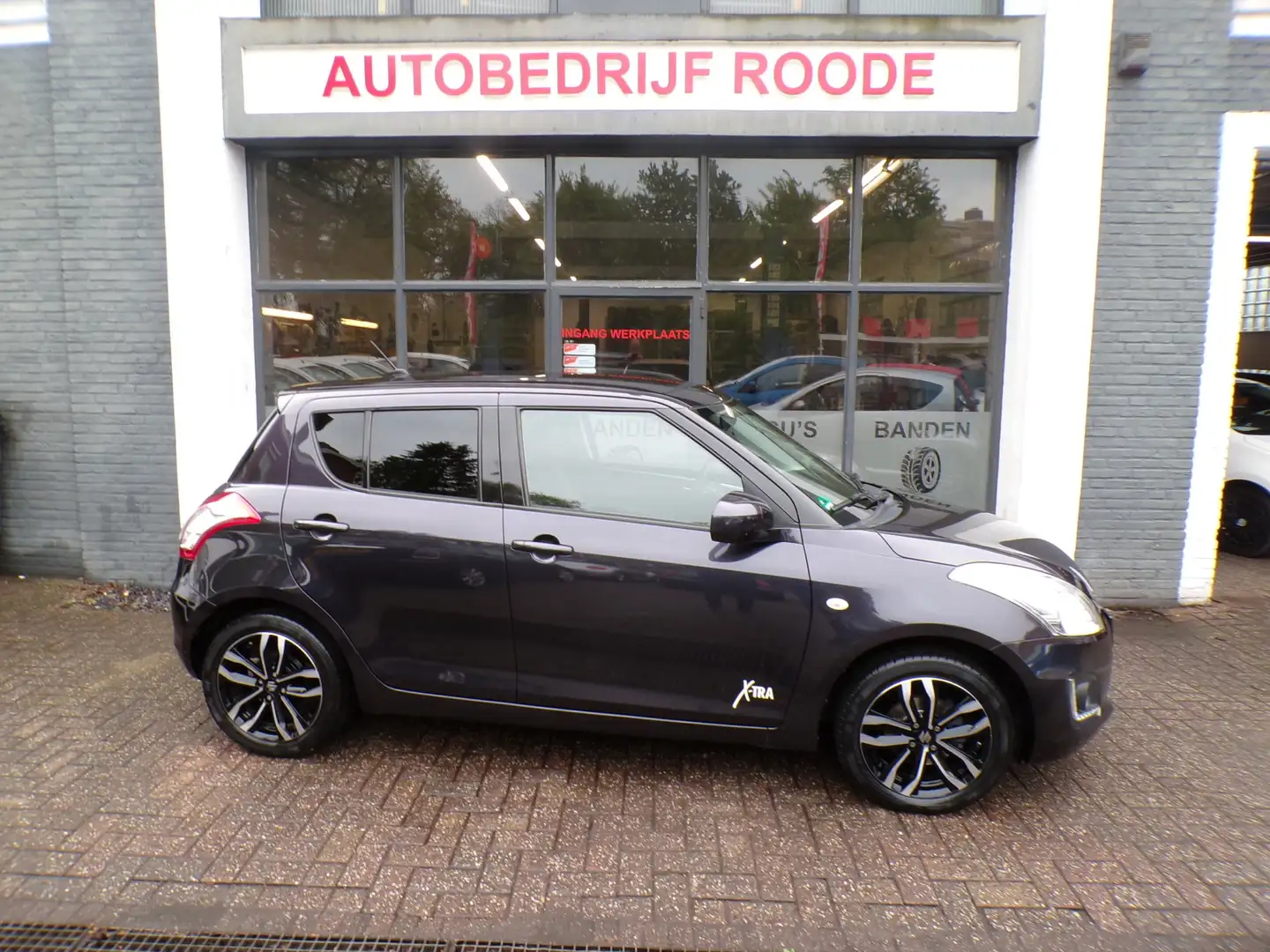 Suzuki Swift 1.2 Style X-Tra ZEER MOOI,LEDER,LMV,AIRCO !!! Zwart - 1