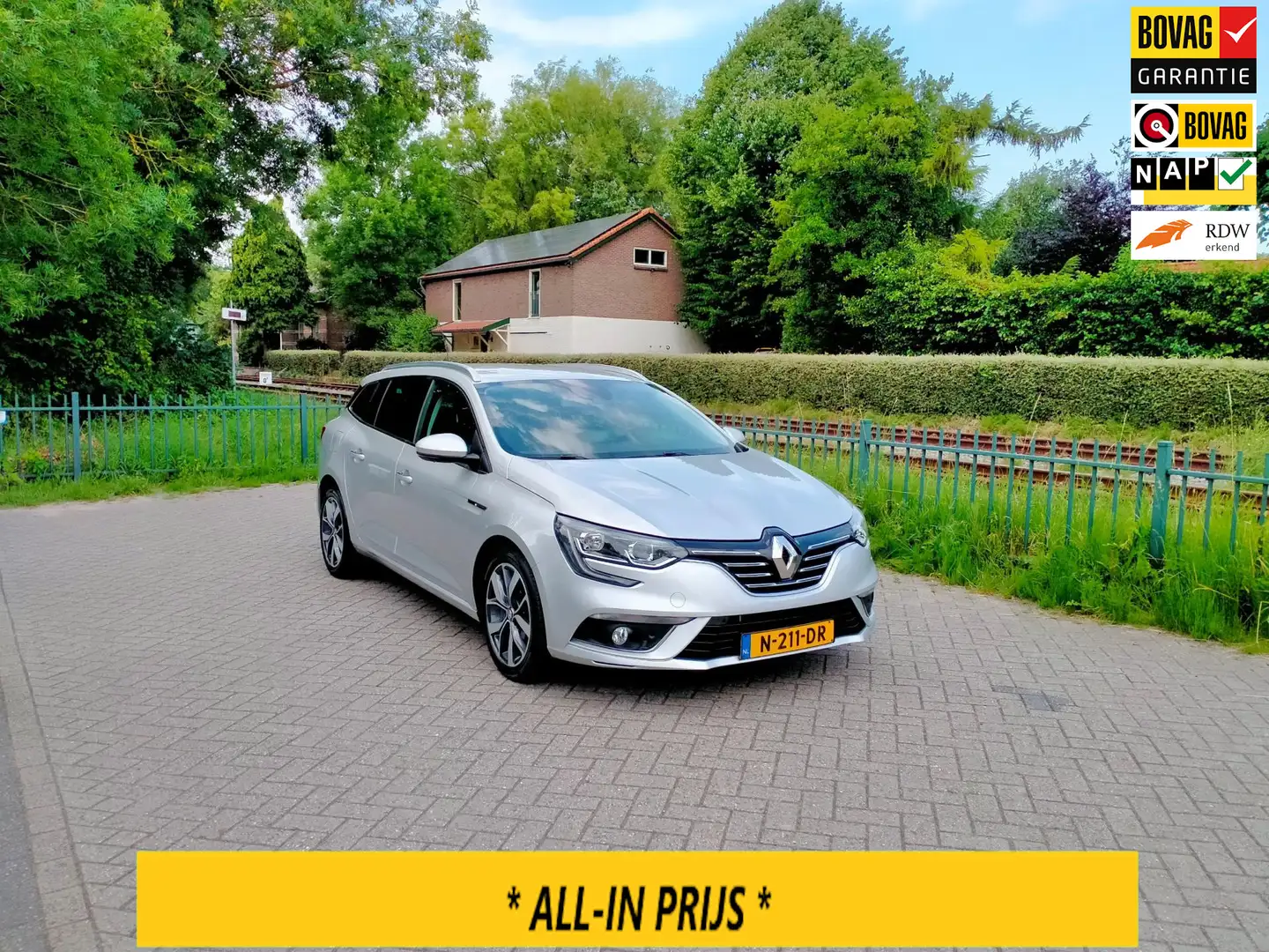 Renault Megane Estate 1.2 TCe GT Bose AUTOMAAT trekhaak leder nav Gris - 1