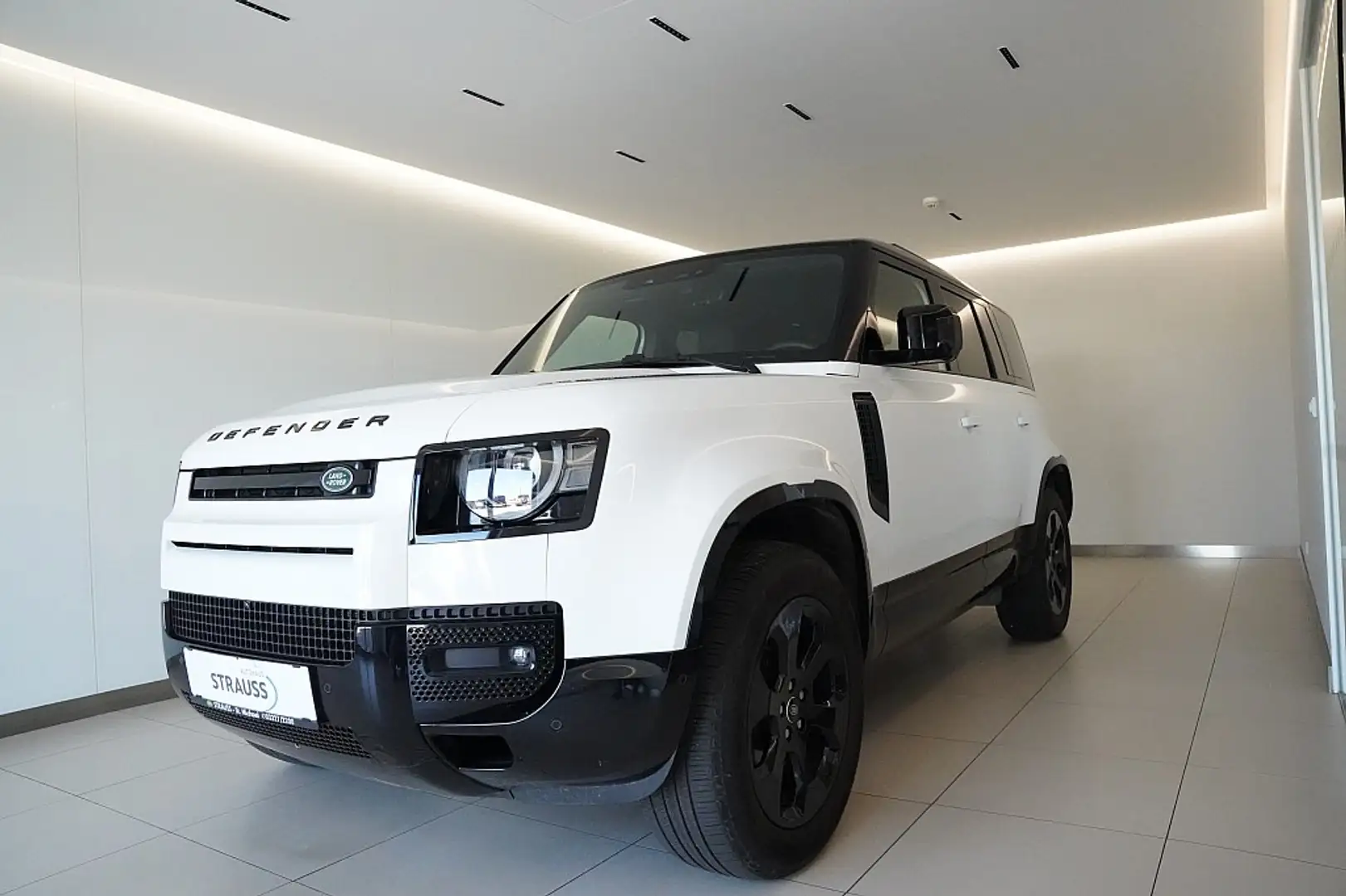 Land Rover Defender 110 X-Dynamic SE D250 Aut. Weiß - 2