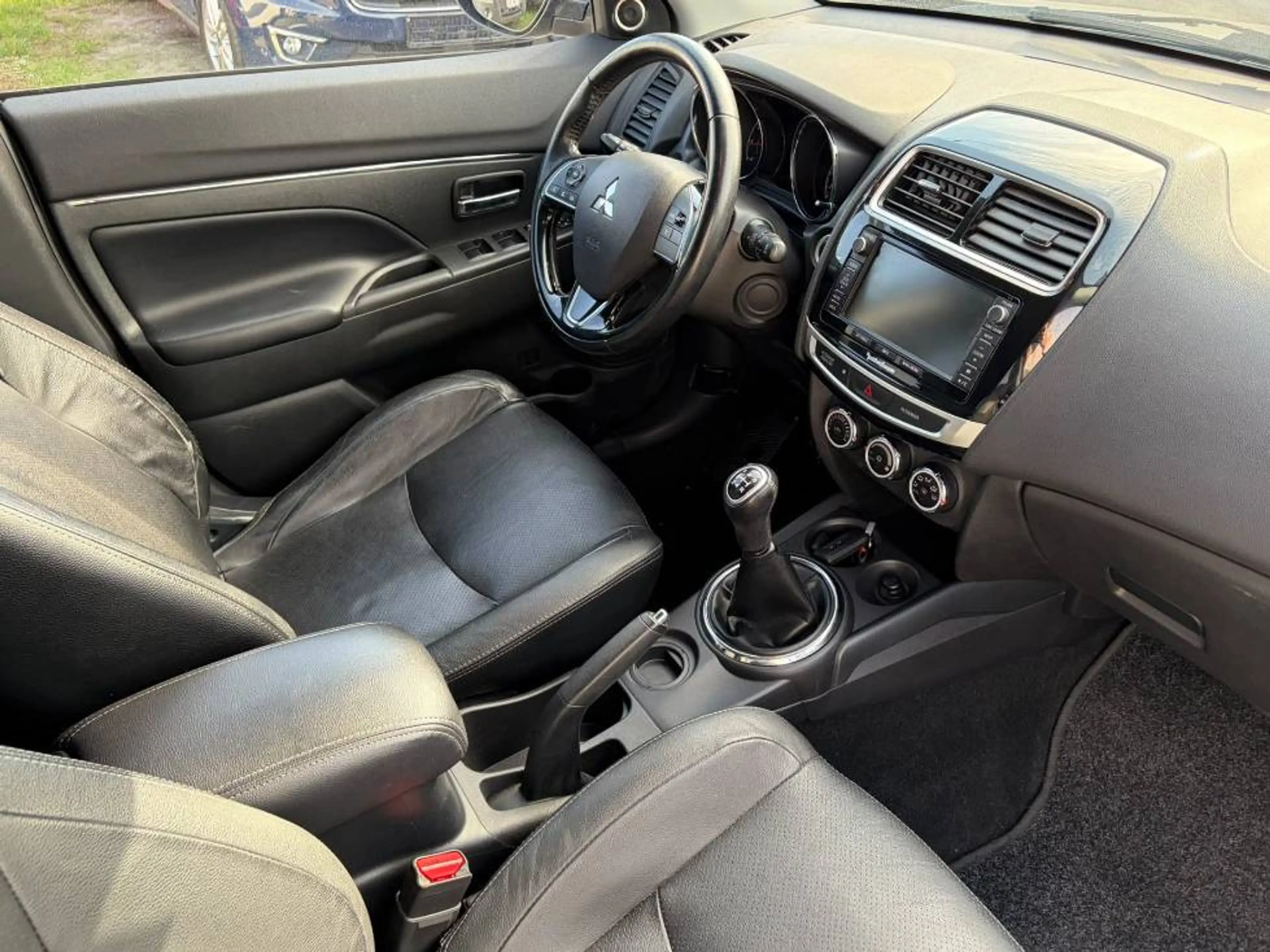Mitsubishi ASX ASX 1.6i 2WD Instyle (EURO6) / NAVI / LEDER — photo 16