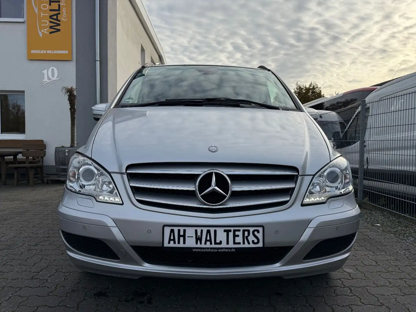 Mercedes-Benz Viano 2.2 CDI Edition lang=Navi-Einzelsitze= Argent - 2