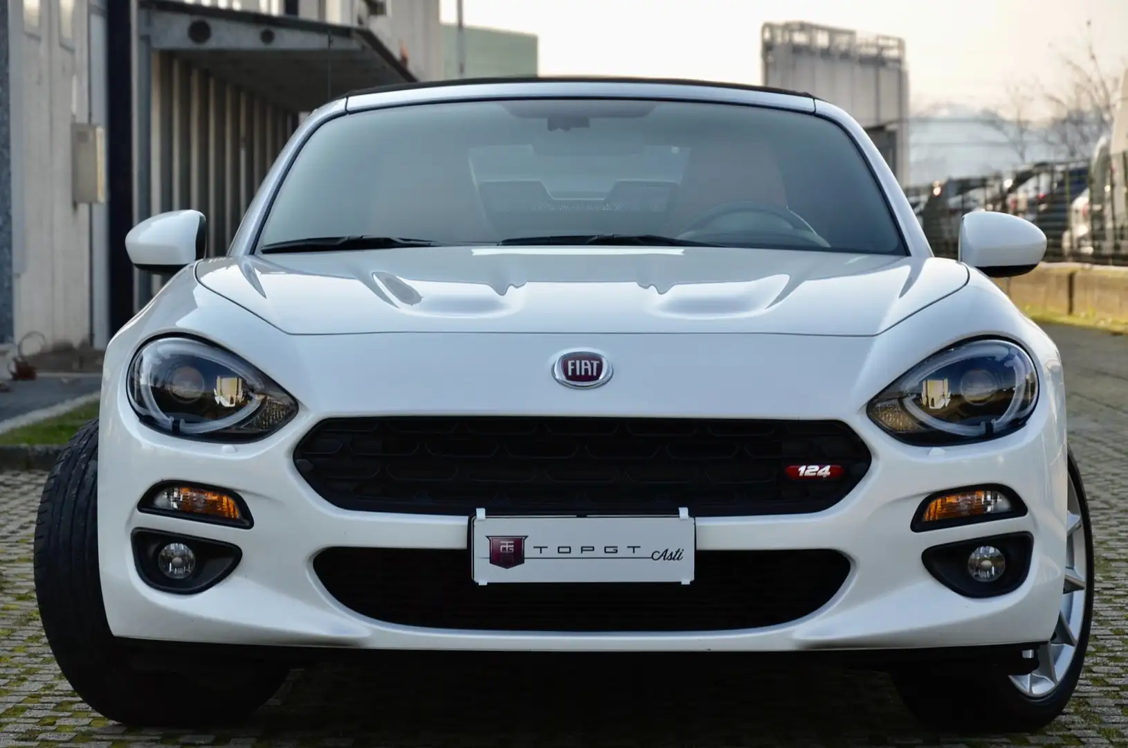 Fiat 124 Spider 1.4 m-air Lusso 140cv SERVICE CON FATTURA, PERMUTE Bianco - 2