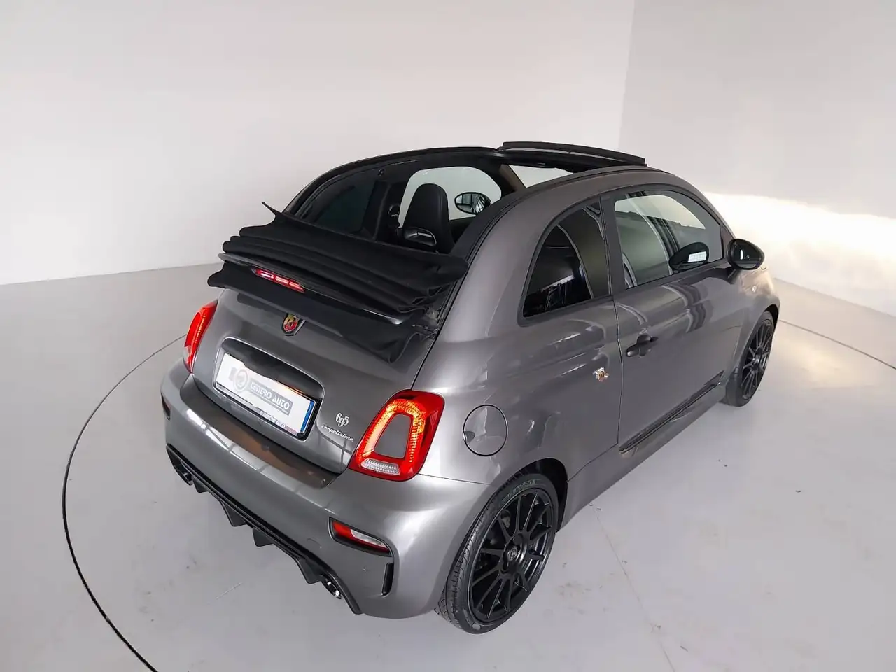 Abarth 695C 2024 — фото 13