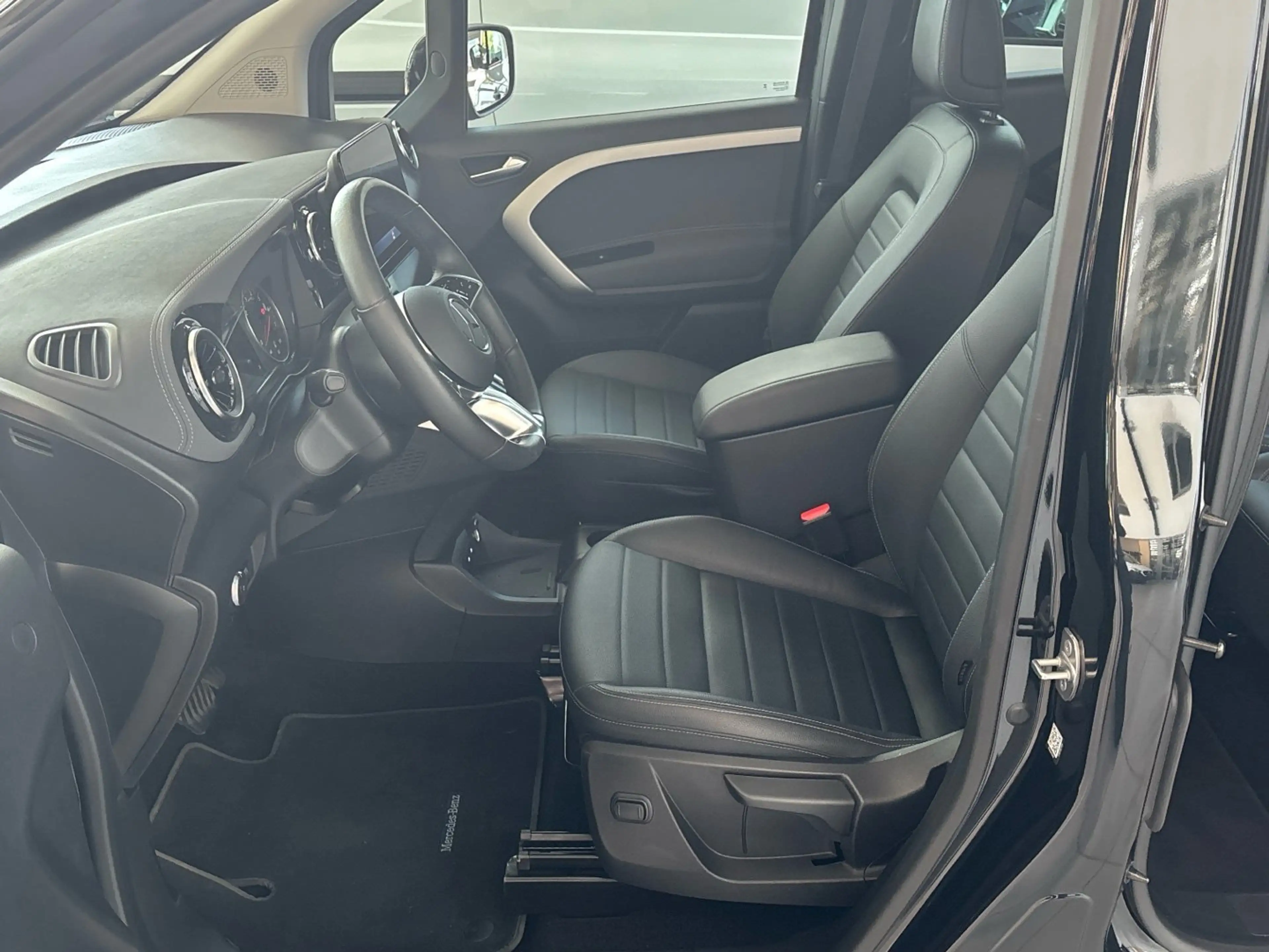 Mercedes-Benz T-Class T 180 Progressive lang LED KEYLESS-GO AHK 7G — photo 14