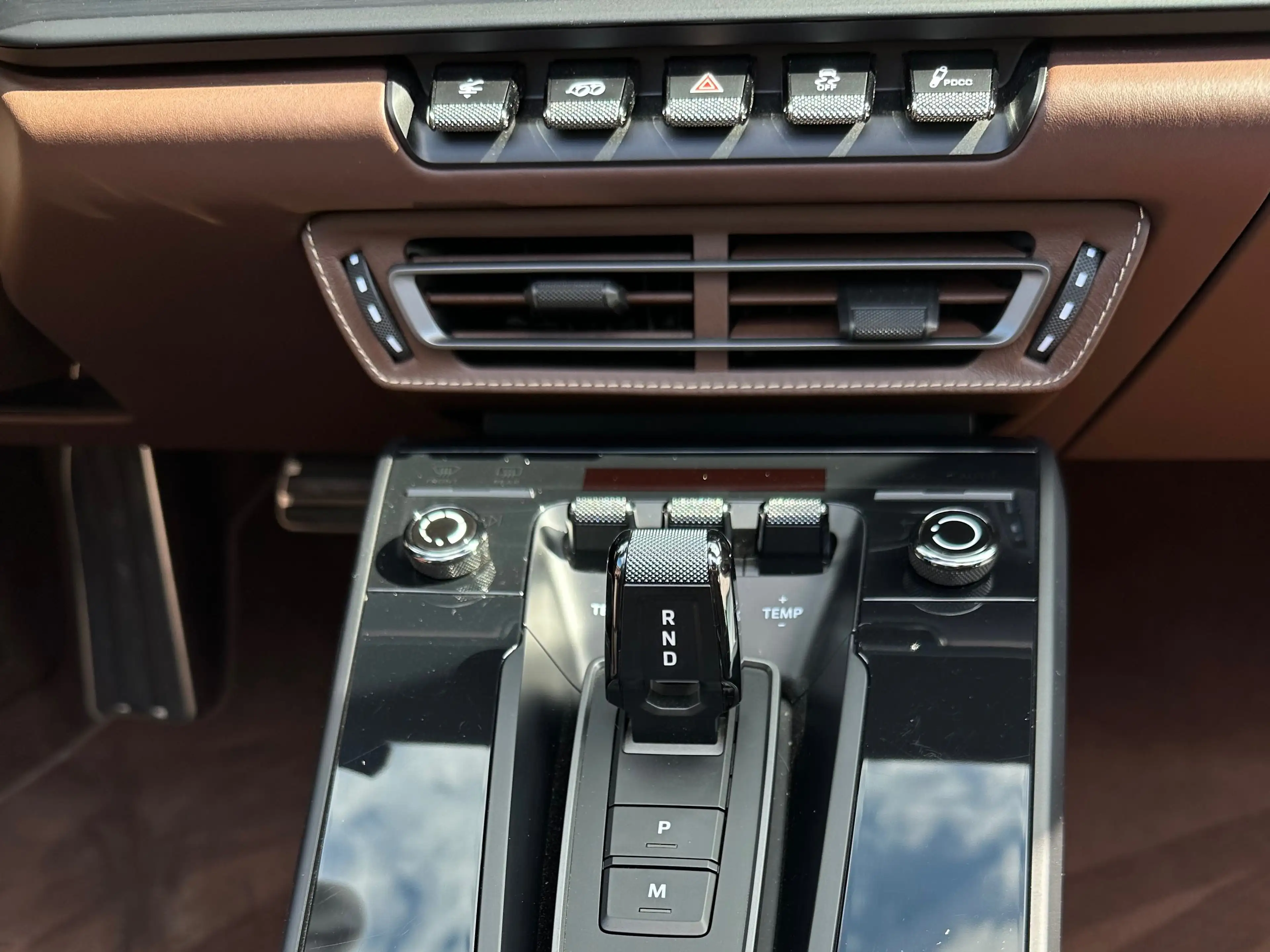 Porsche Targa 911 Carrera 4 GTS Targa 3.0 Bi-Turbo PDK — photo 10