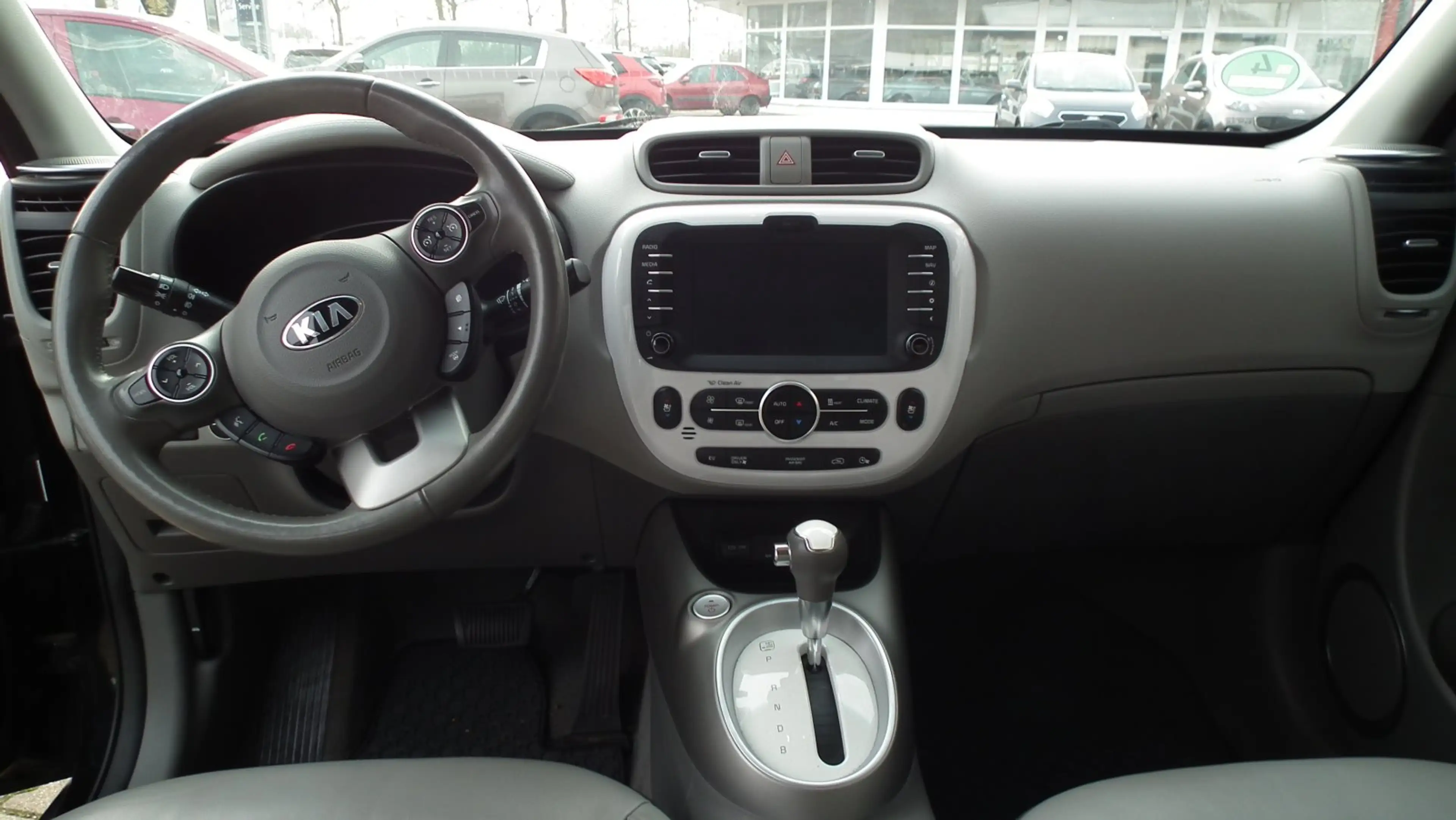 Kia Soul EV EV EV — photo 11