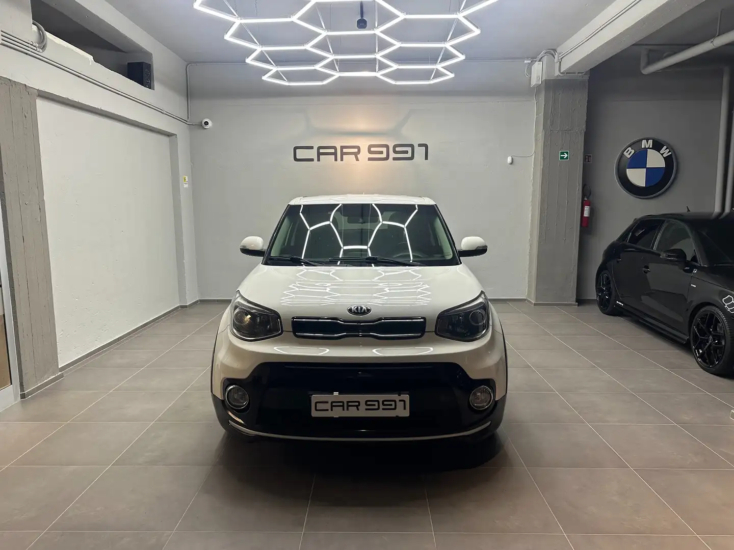 Kia Soul Soul 1.6 crdi 16v my17 DREAM -TEAM NAVI FARI XENO Blanc - 2