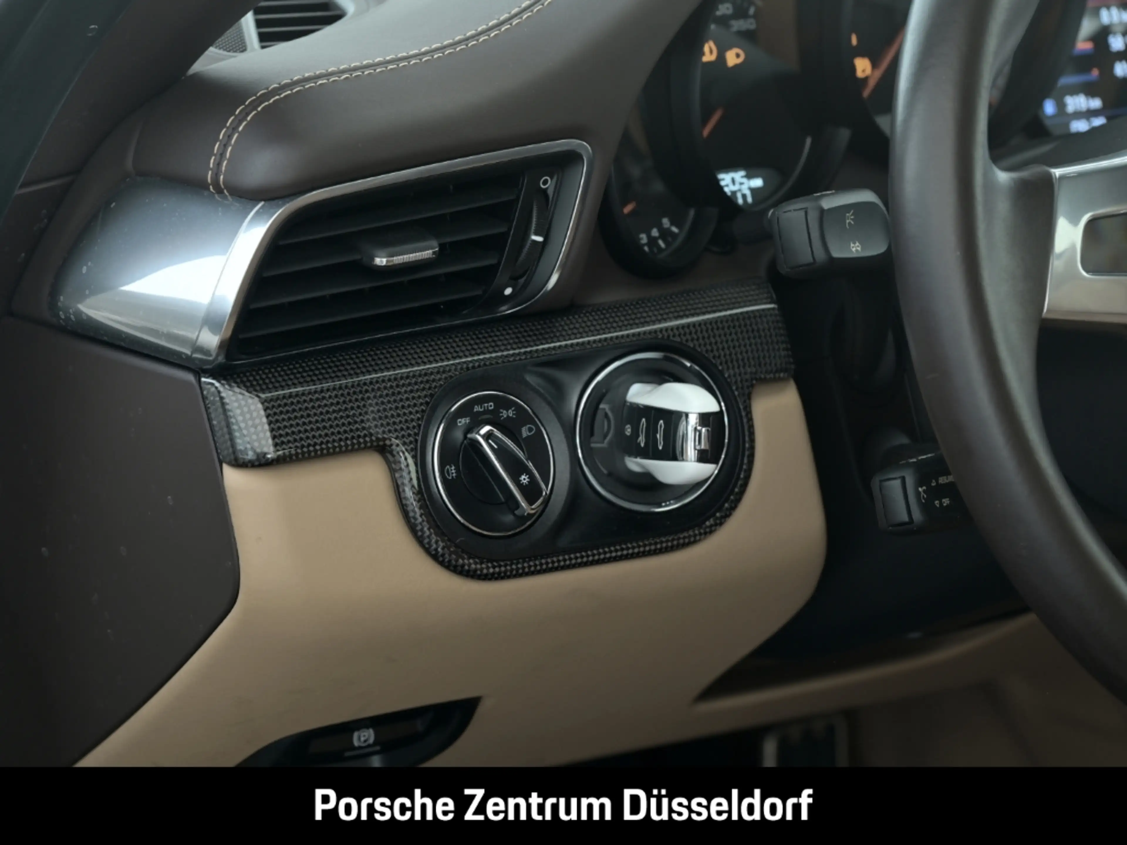Porsche 991 -1 (911) Turbo S Cabriolet — photo 14