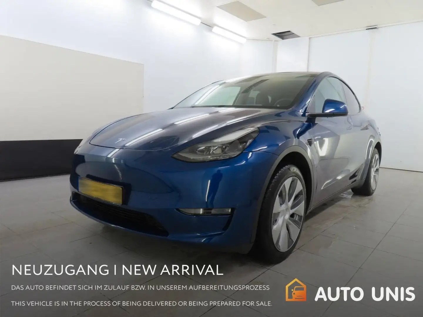 Tesla Model Y Long Range Dual AWD Blauw - 1