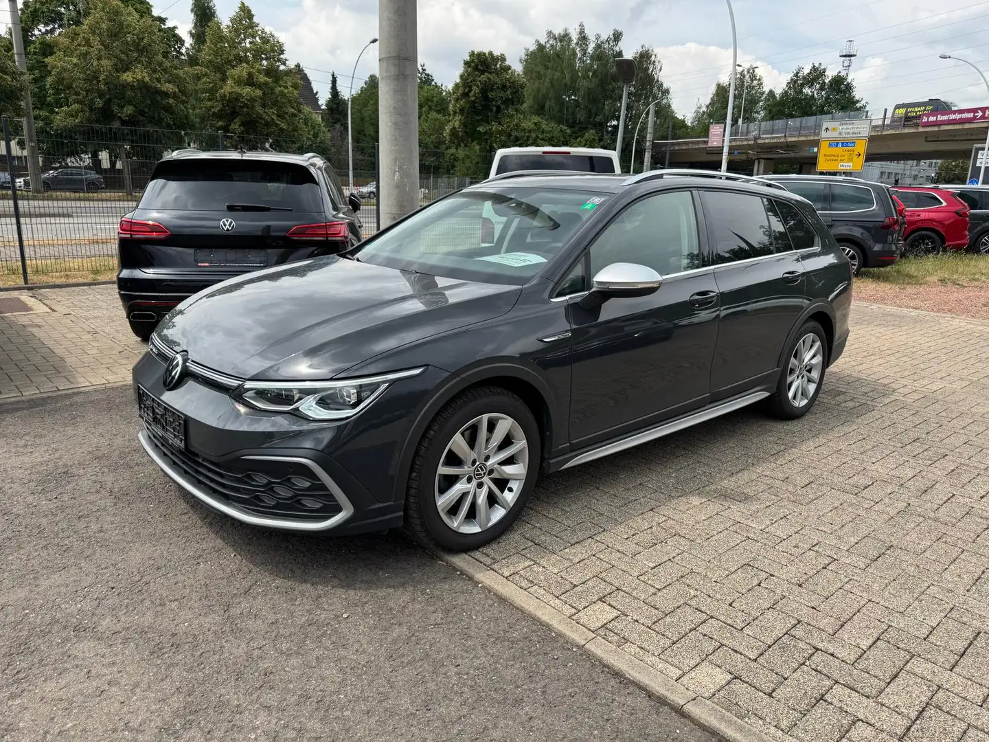 Volkswagen Golf Variant 2.0 TDI DSG 4M Alltrack IQ.LIGHT|AHK|DCC|R Grau - 2