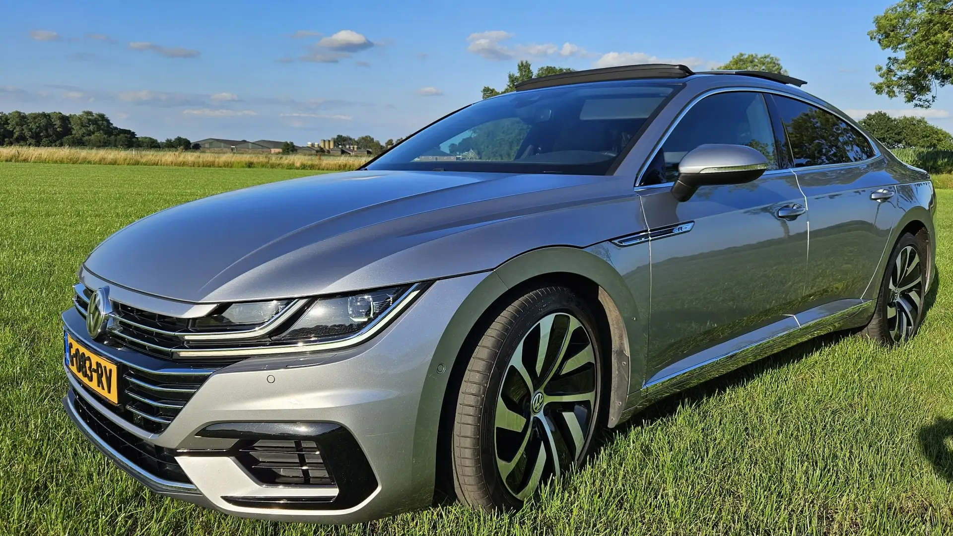Volkswagen Arteon 1.5 TSI Business R, Nieuwstaat! Zilver - 1