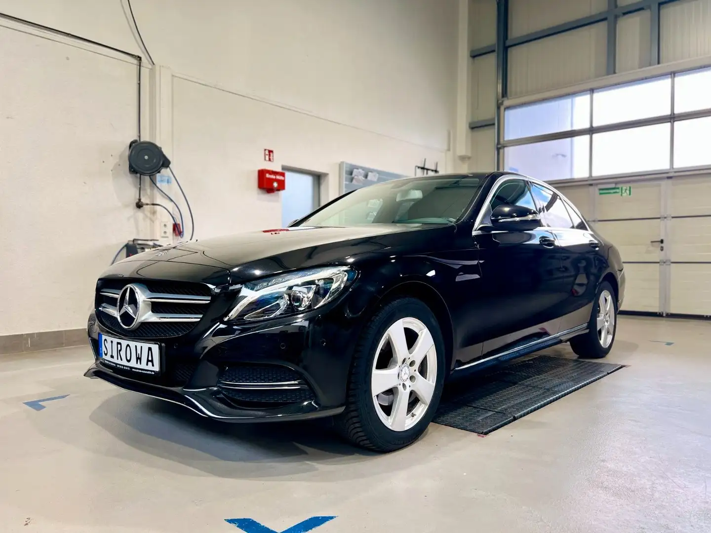 Mercedes-Benz C 200 *LED*Navi*Sitzheizung*Service neu* Schwarz - 1