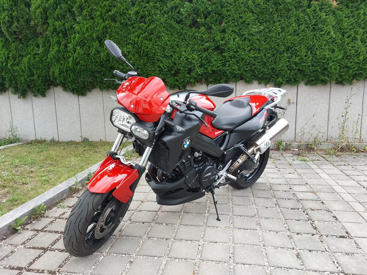 BMW F 800 R Tourenpaket, Dynamicpaket Červená - 1