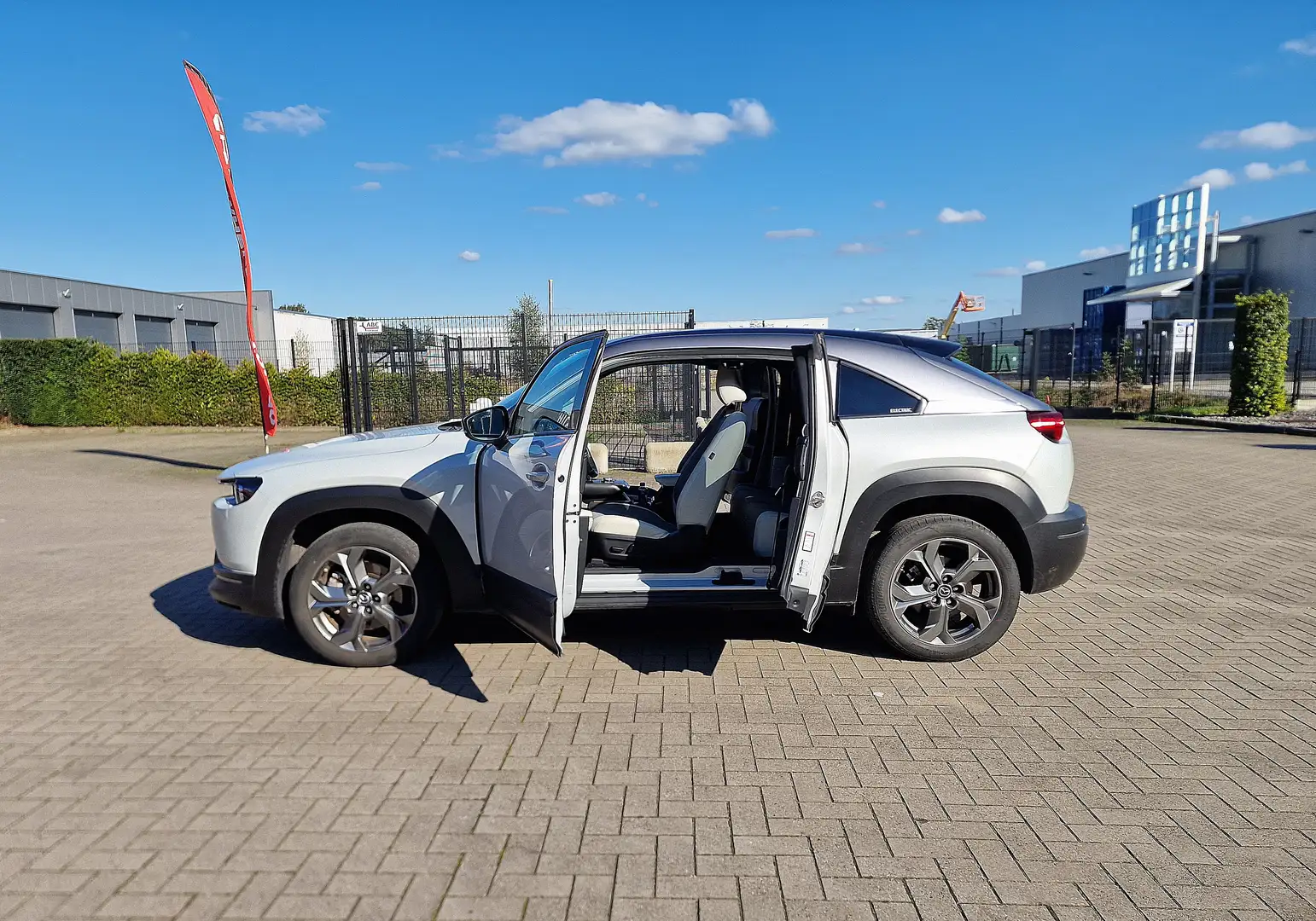 Mazda MX-30 MX-30 e-SKYACTIV FIRST EDITION Wit - 1