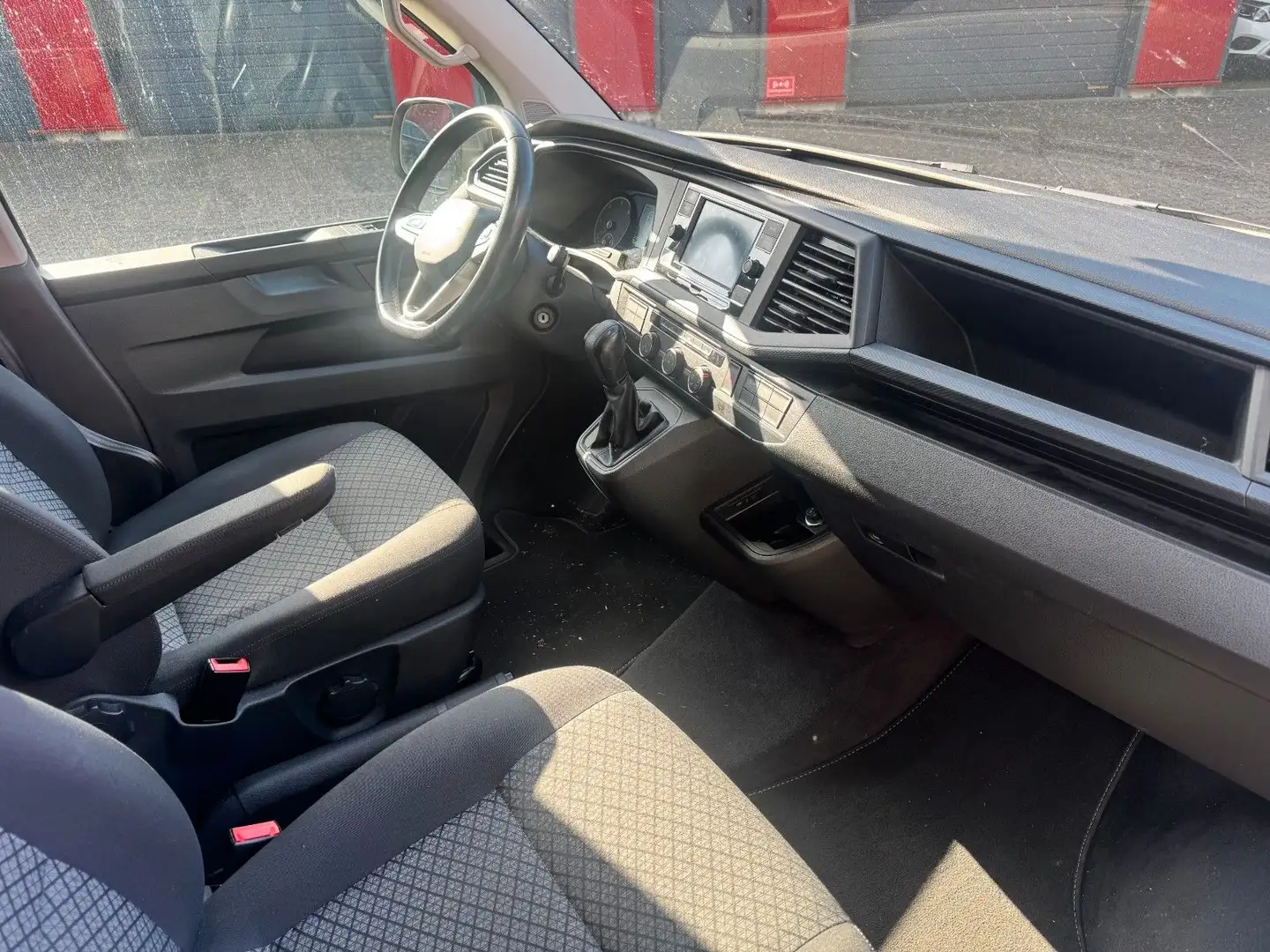 Volkswagen T6 Multivan 2,0TDI Automatik Family 6Sitze AHK Grijs - 2