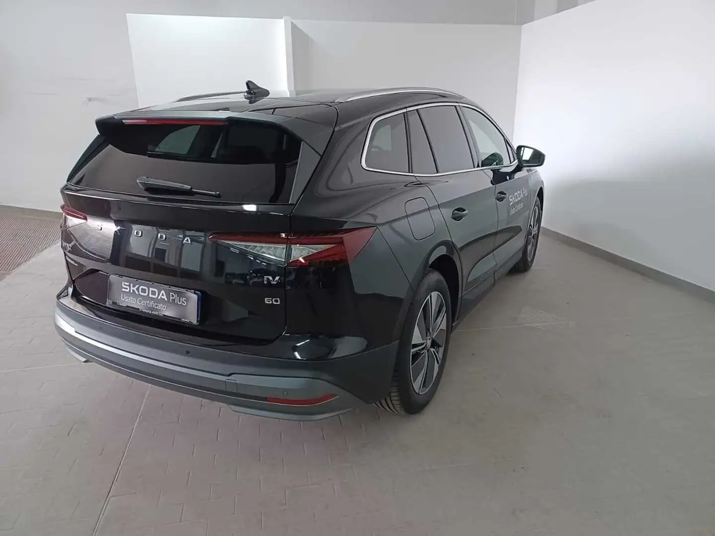 Skoda Enyaq iV 60 Plus Nero - 2