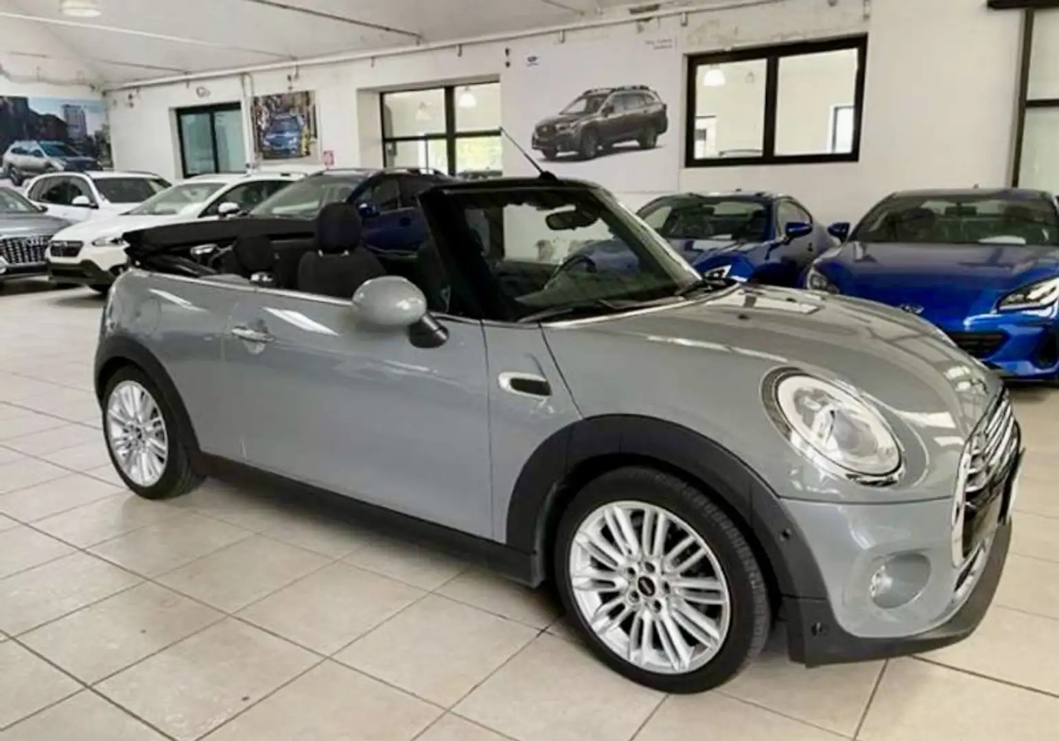 MINI Cooper Cabrio 1.5 Hype - 1