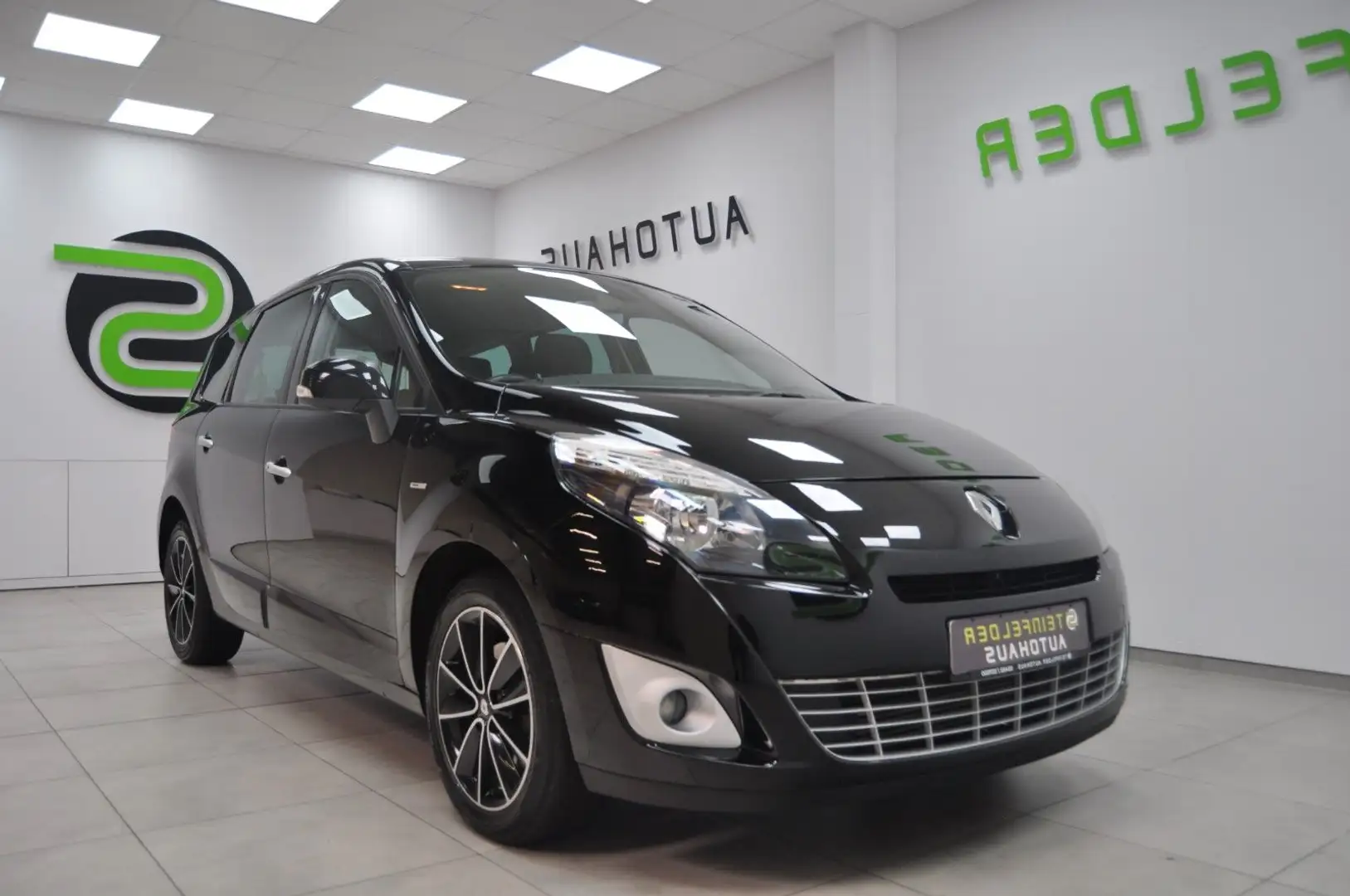 Renault Grand Scenic 1.9 dCi III Grand BOSE Edition Černá - 1