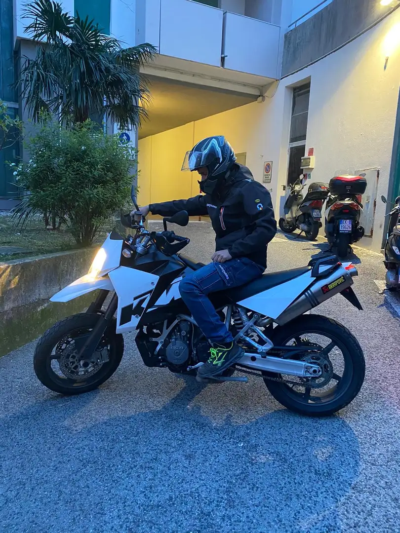 KTM 950 Supermoto - 1
