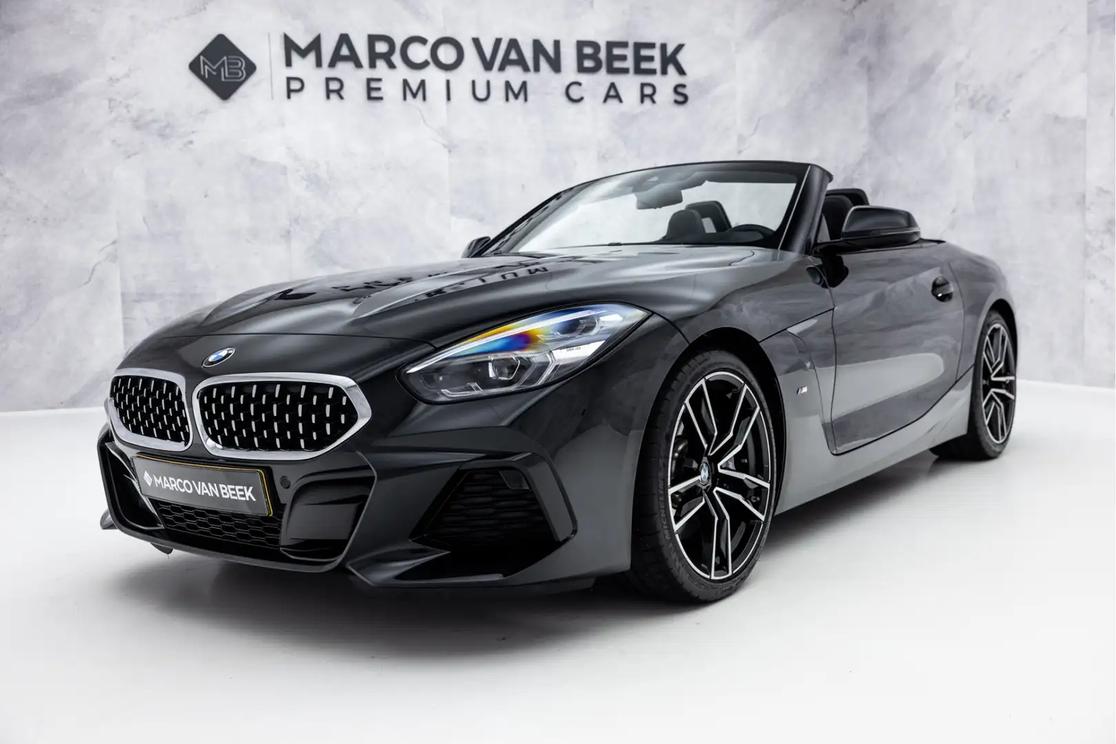 BMW Z4 Roadster sDrive30i M-Sport Plus | Head-Up | 19" | Zwart - 1