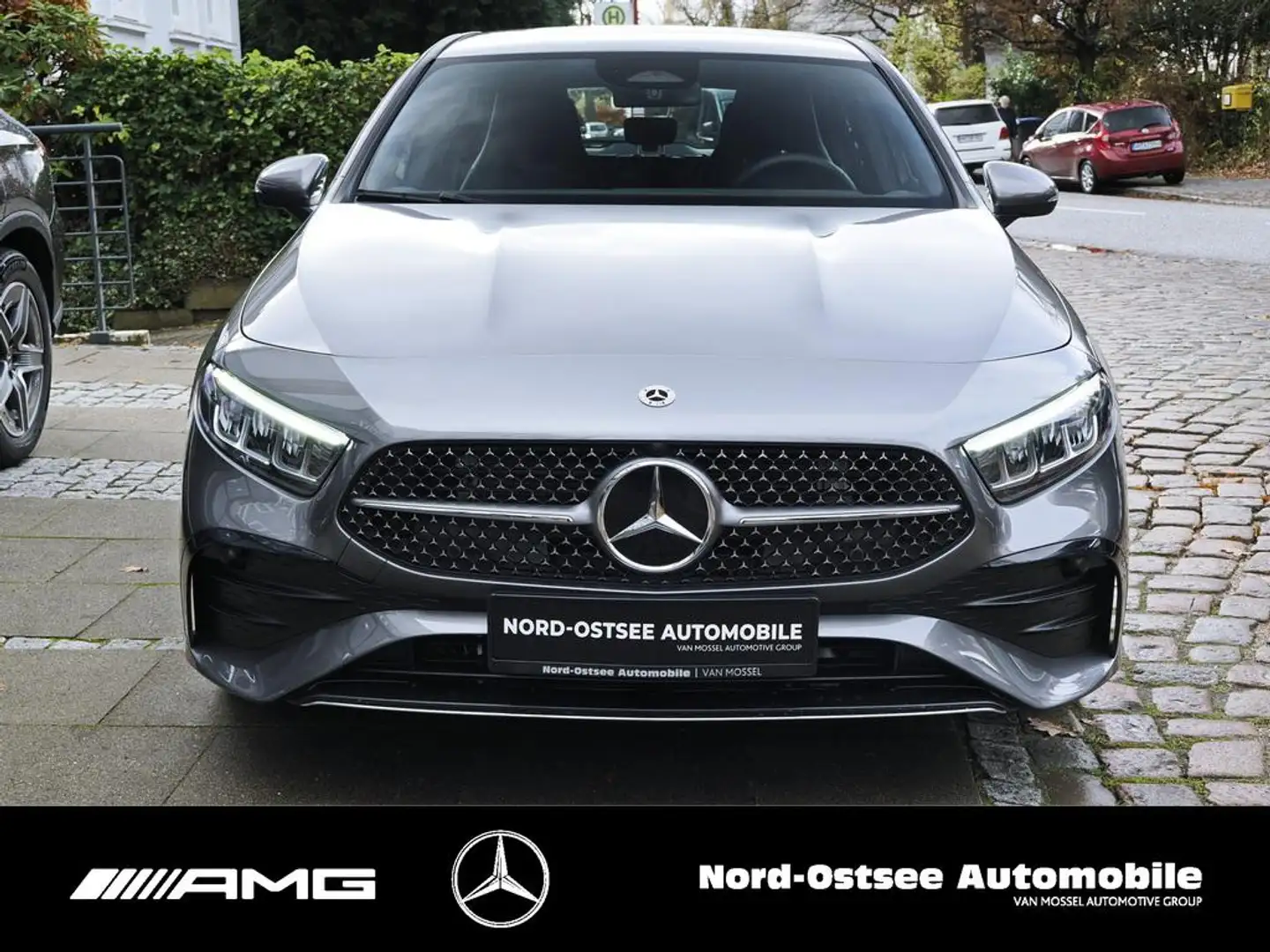 Mercedes-Benz A 200 AMG SHZ LED KEYLESS-GO Grau - 2