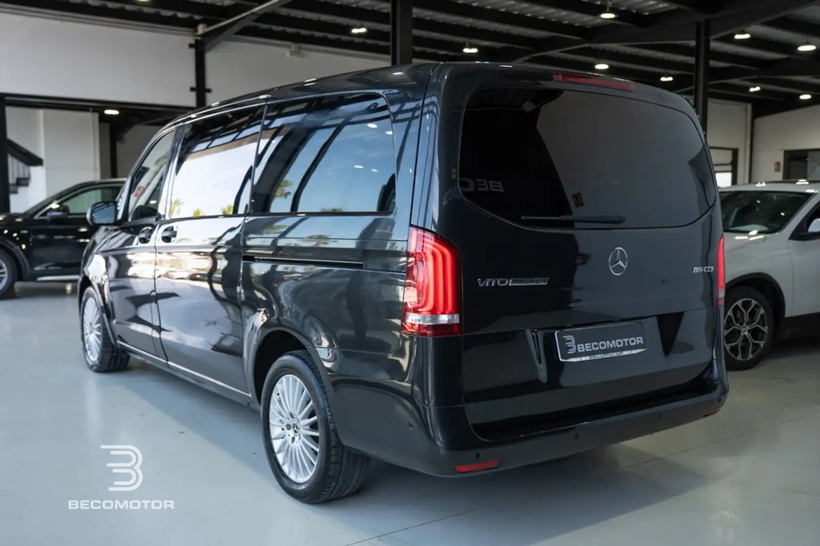 Mercedes-Benz Vito Mixto 116CDI Select Larga 9G-Tronic Negro - 2