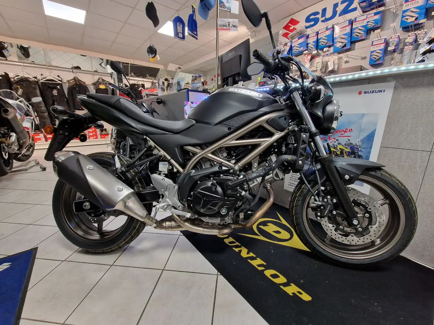 Suzuki SV 650 Fekete - 1