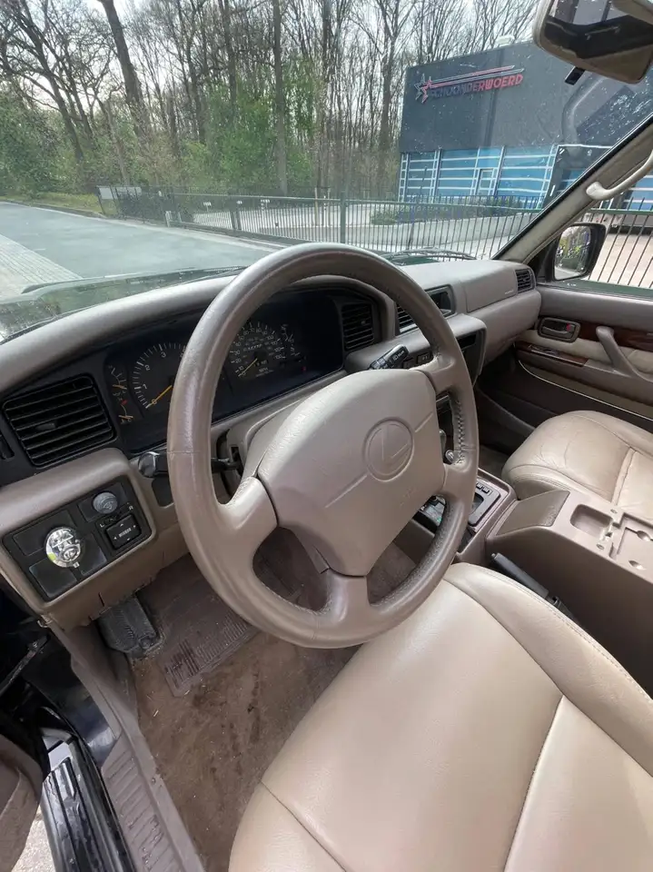 Lexus LX450, foto 2