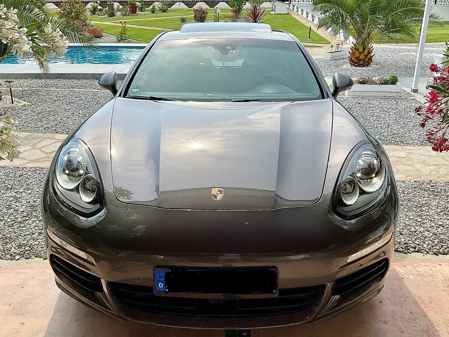 Porsche Panamera Panamera+Hybrid+PlugIn+S+E-Hybrid Grau - 1