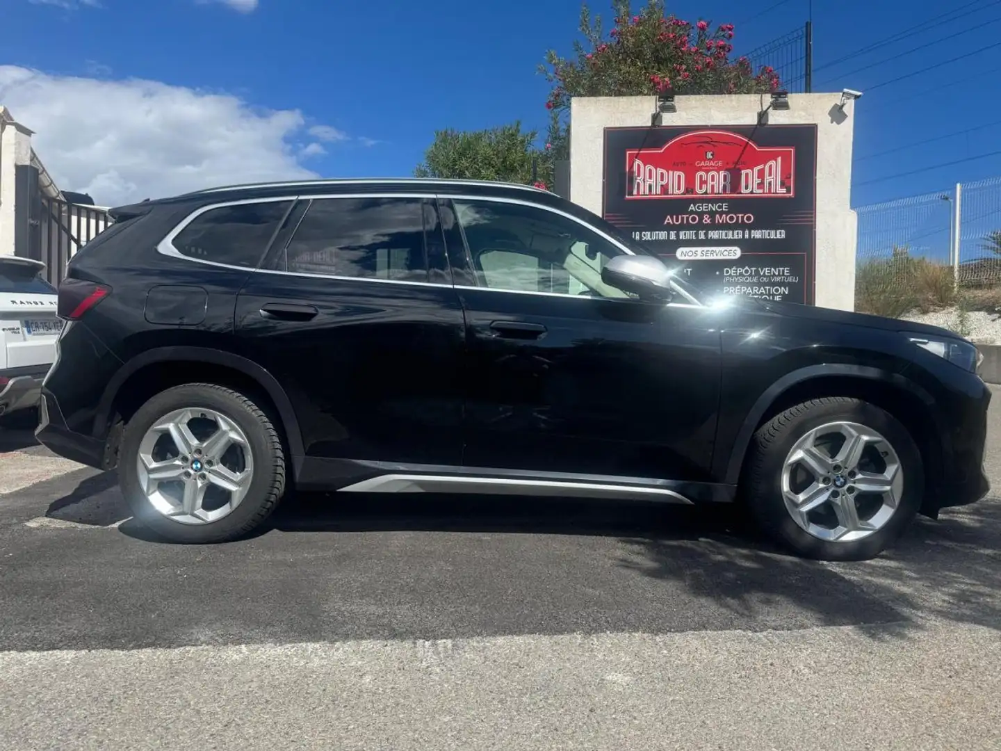 BMW X1 sDrive 18d - BV DKG  U11 Business Design Zwart - 2