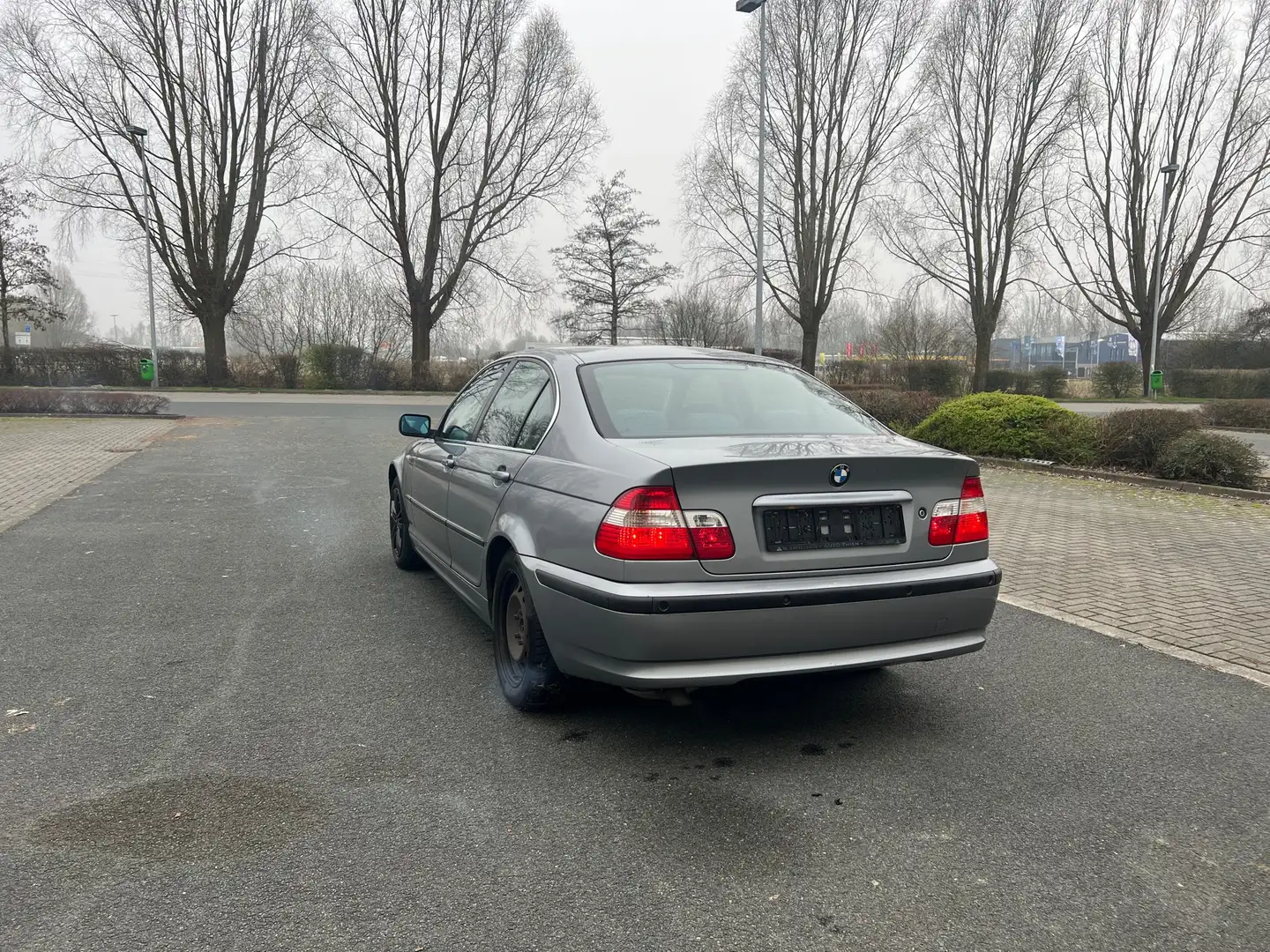 BMW 320 320d Edition Lifestyle Grey - 2