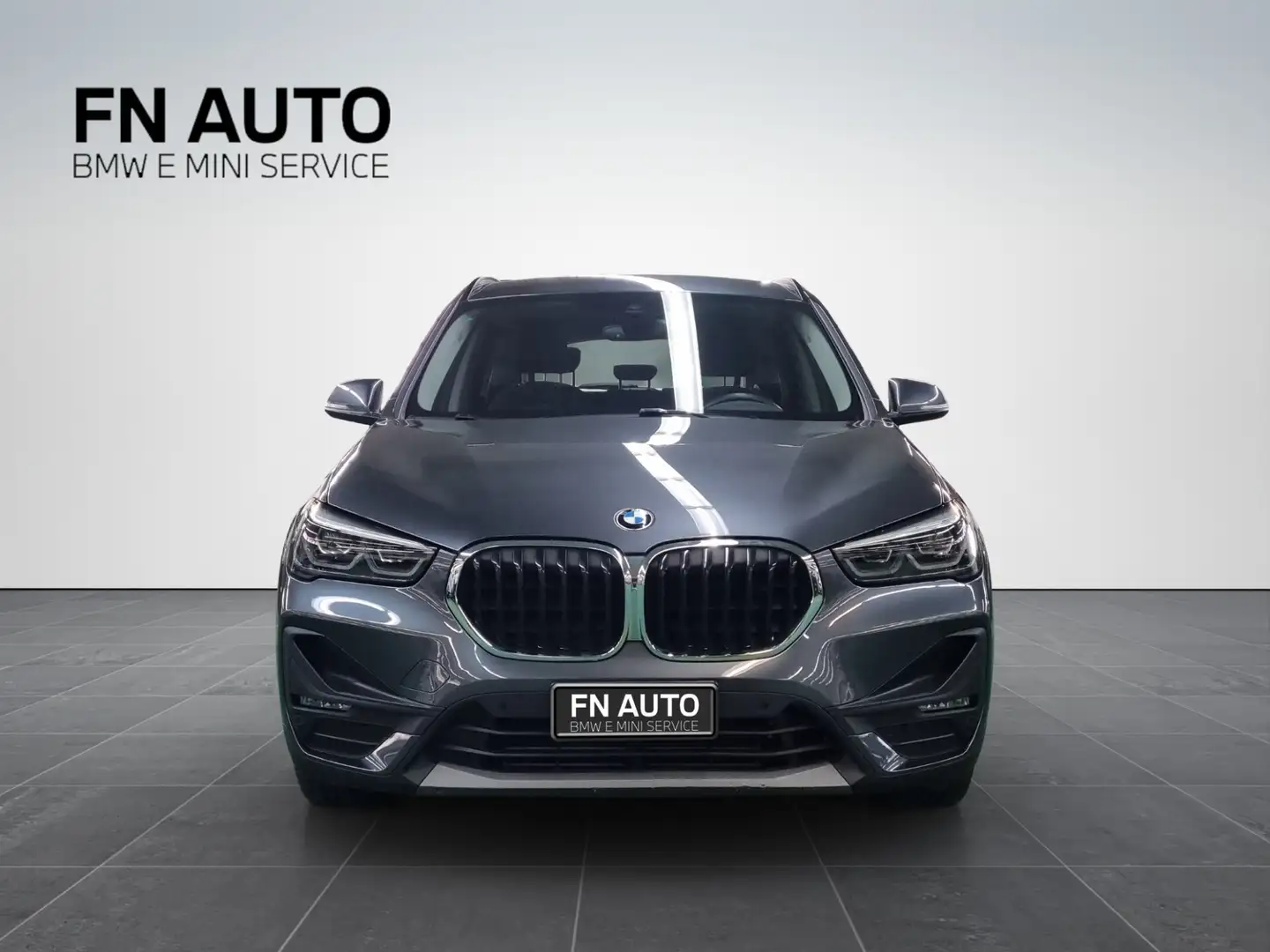 BMW X1 xDrive25e Business Advantage Gris - 2