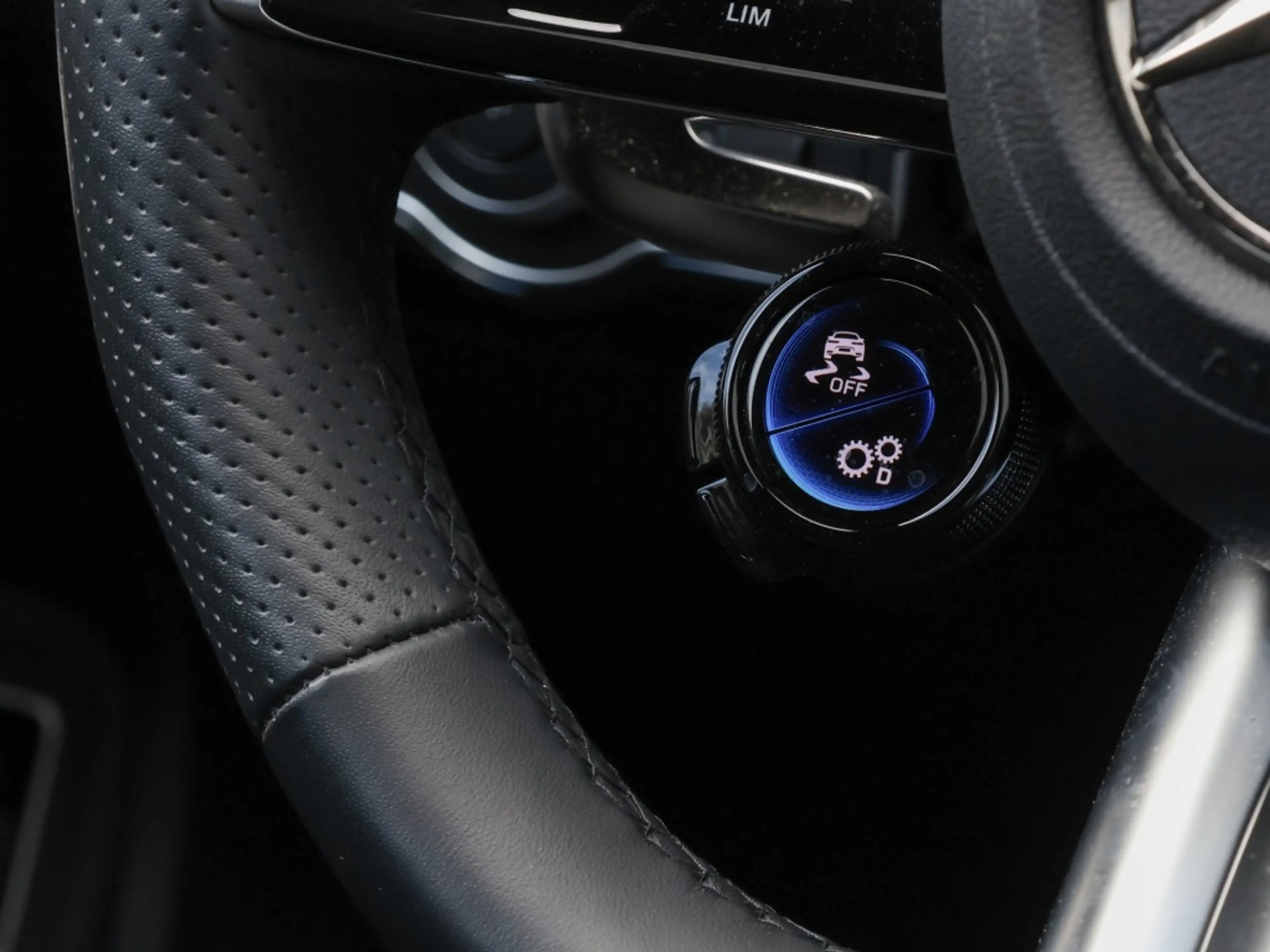 Mercedes-Benz CLA 35 AMG 4M Cp Aero-Plus/Pano/MBeam/Night/19" — photo 12