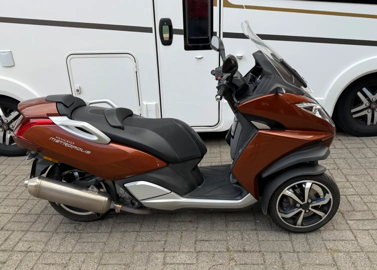 Peugeot Metropolis Bruin - 1