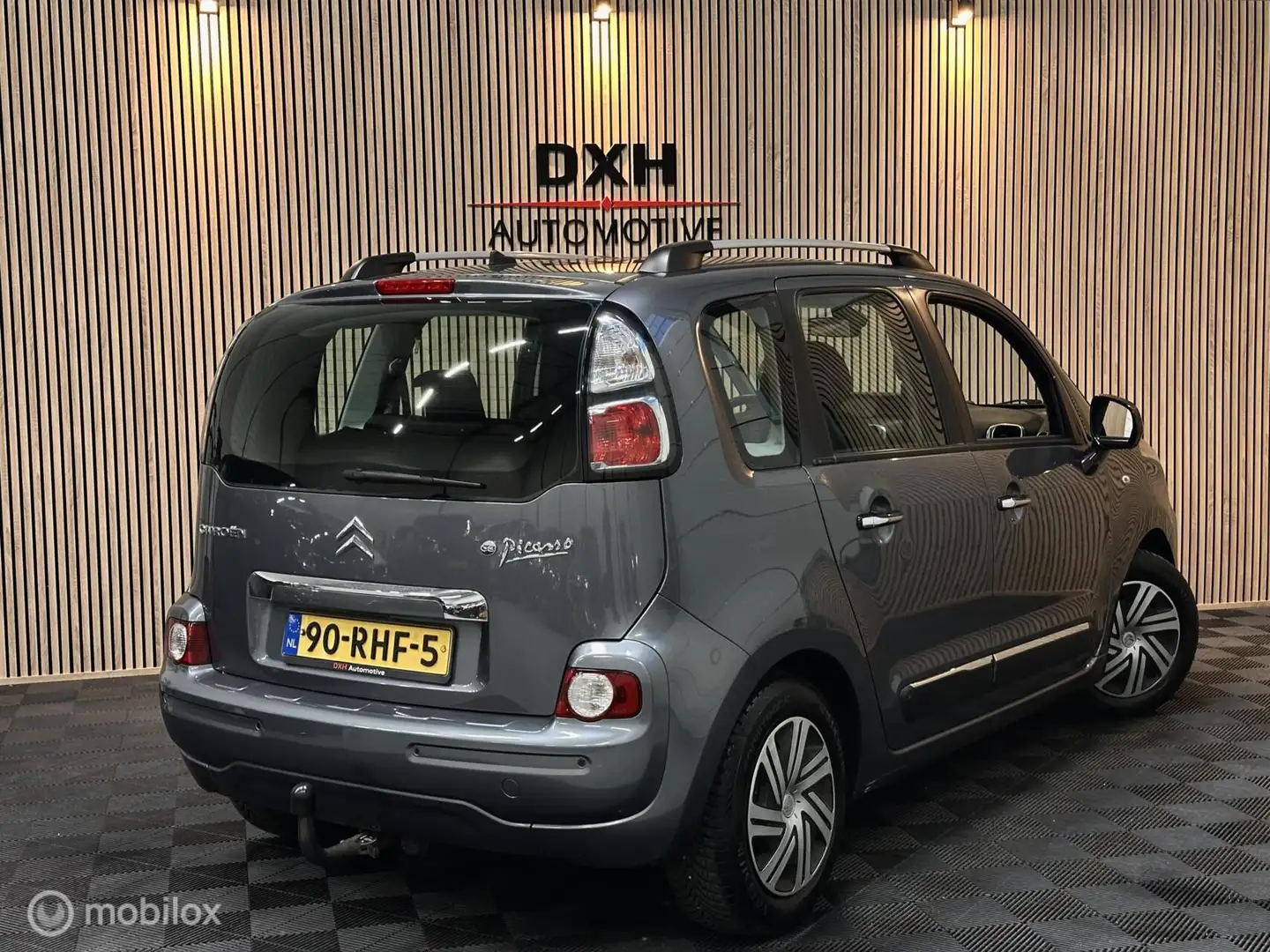 Citroen C3 Picasso 1.4 VTi Exclusive APK9/2026 LEER BT TREKH Gris - 2