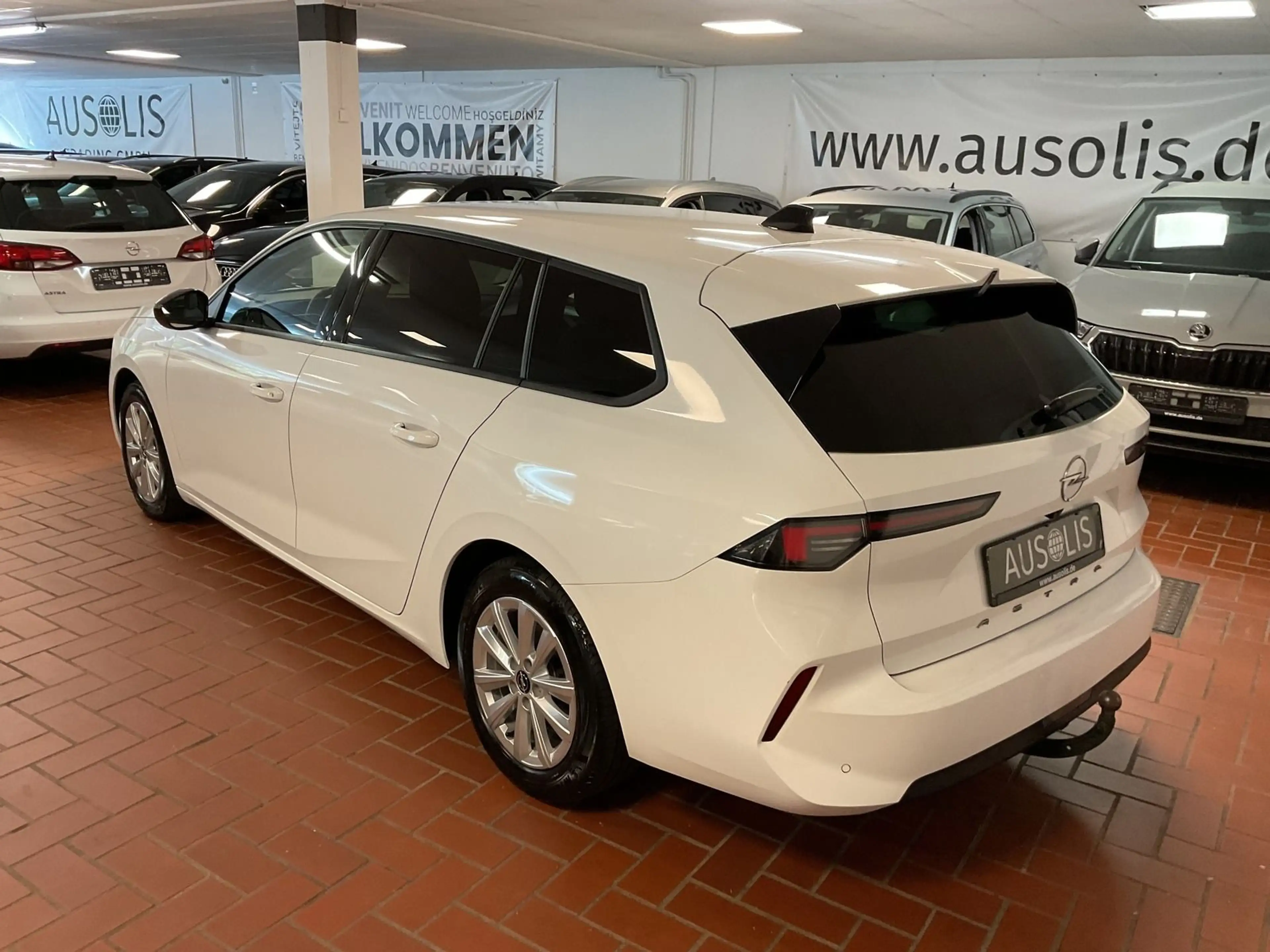 Opel Astra Sports Tourer Business Edition LED,AHK,PDC — photo 6