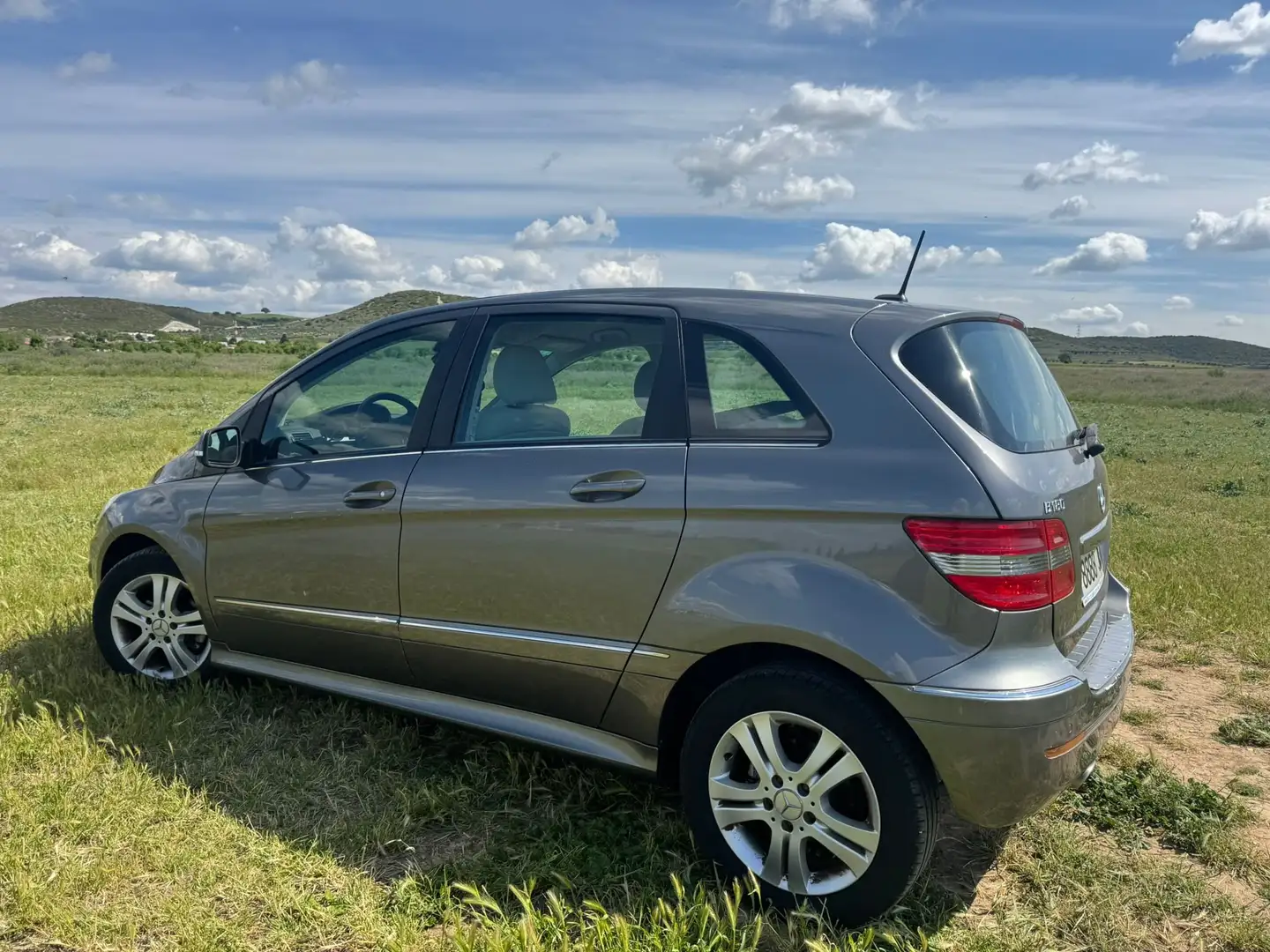 Mercedes-Benz B 180 B 180 Autotronic Plateado - 2