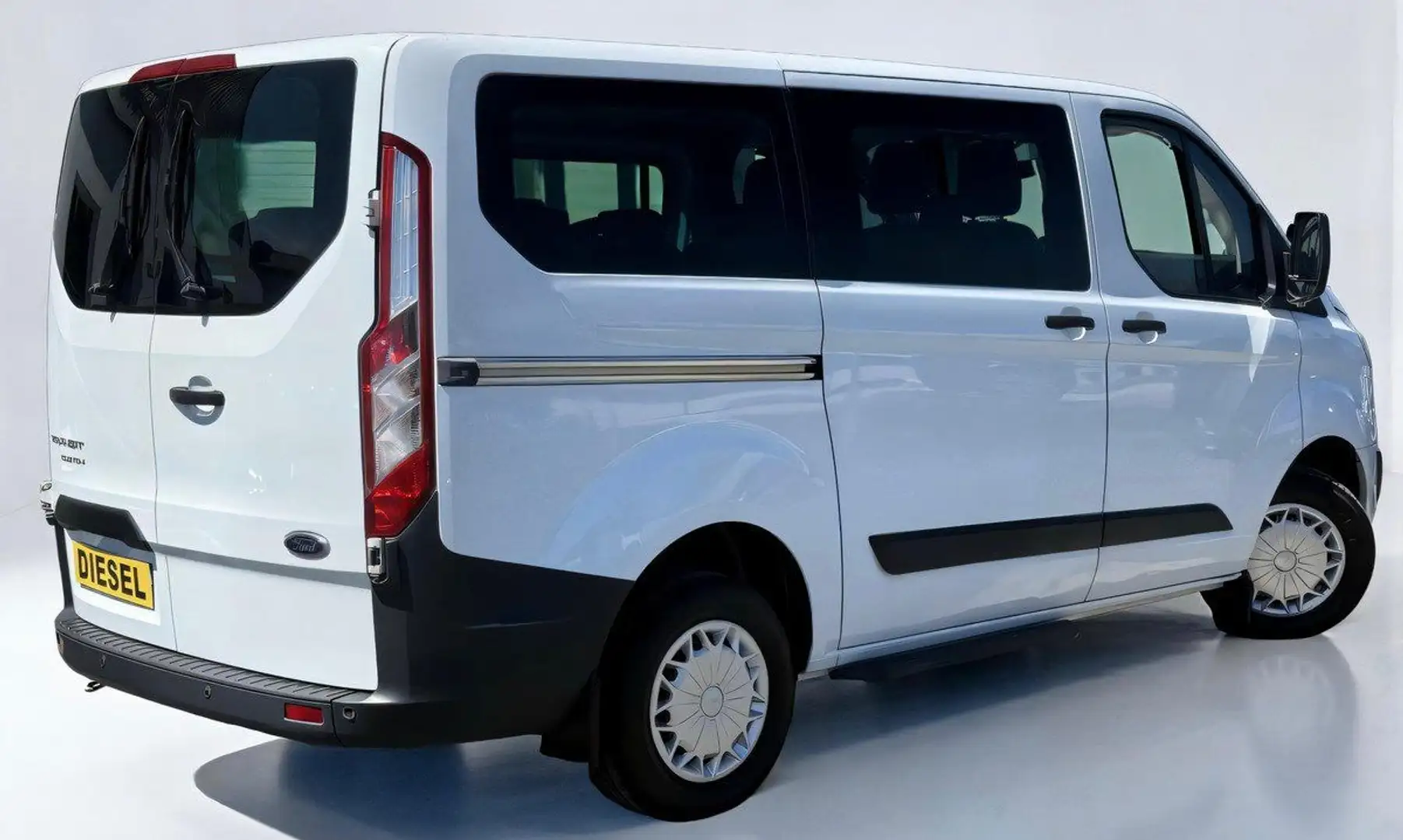 Ford Transit CUSTOM 9 PLACES Kombi 300 L1H2 2.2 TDCi 100ch BVM6 Fehér - 2