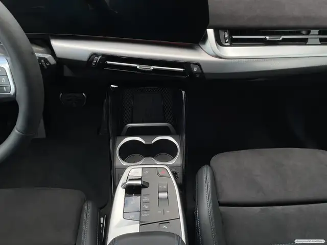 BMW X1 view 8