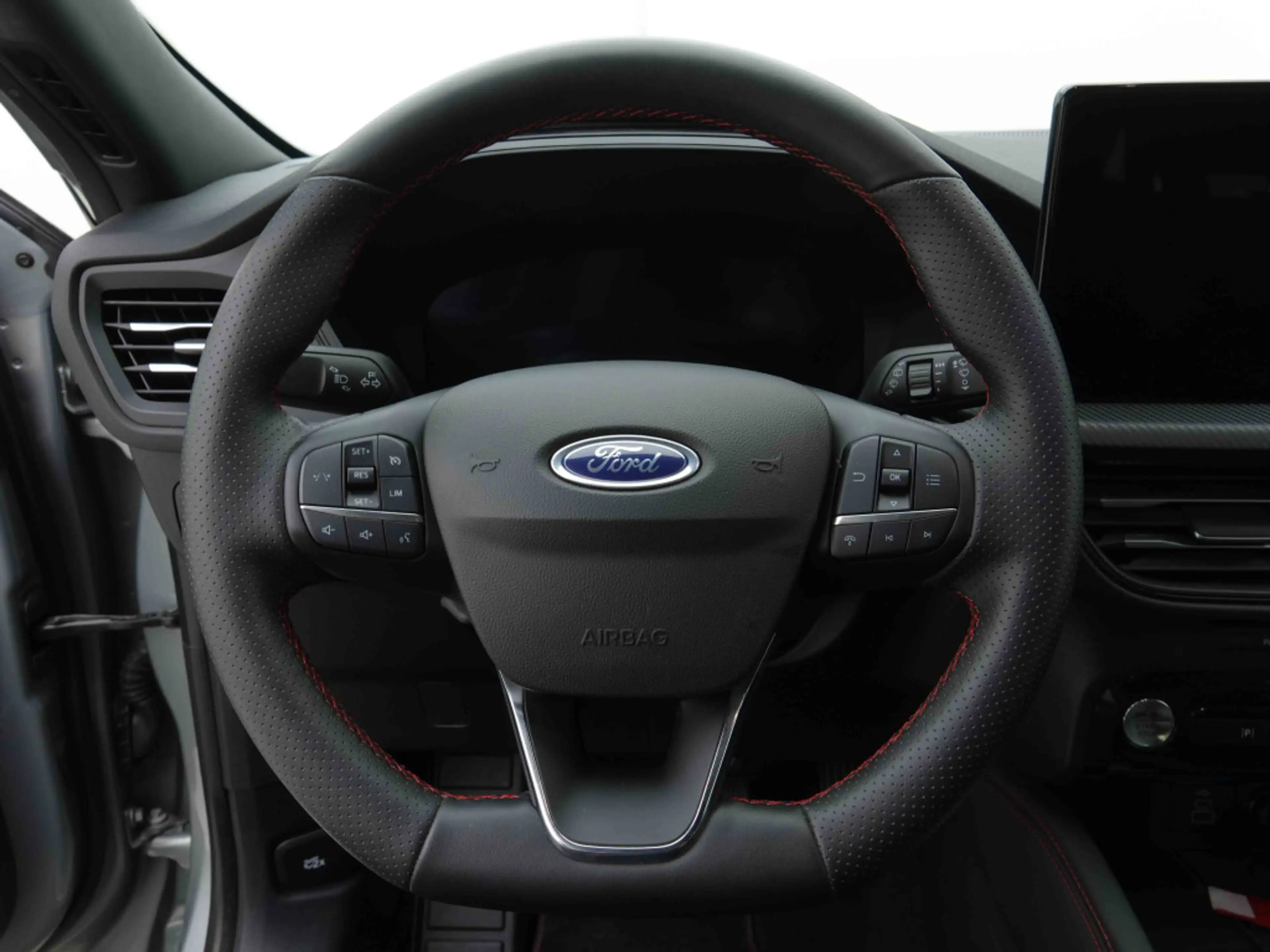 Ford Kuga 2.5 HEV 190 ST Line | Full Hybrid | Winter Pack | GPS | Keyless — photo 9