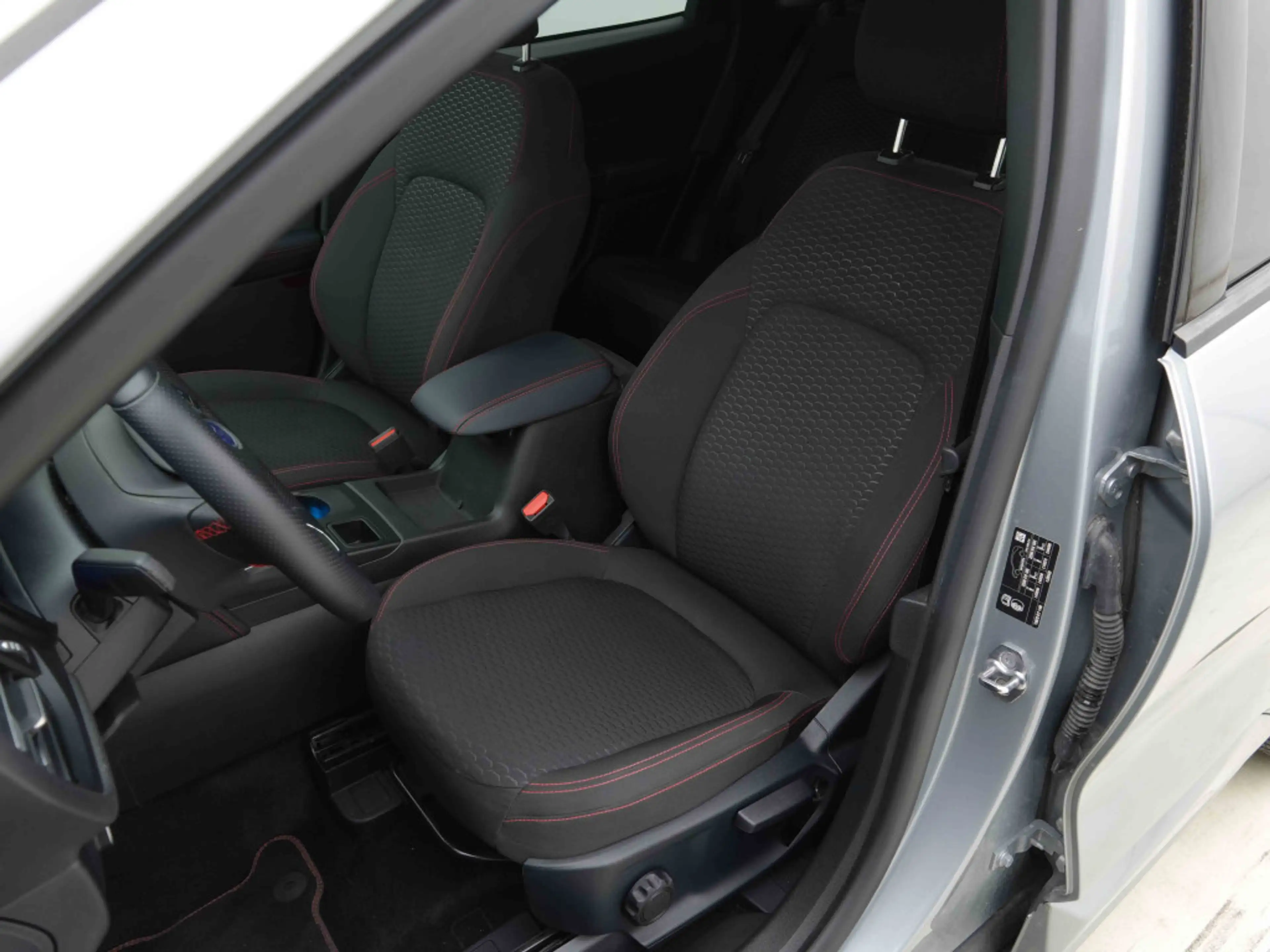 Ford Kuga 2.5 HEV 190 ST Line | Full Hybrid | Winter Pack | GPS | Keyless — photo 7