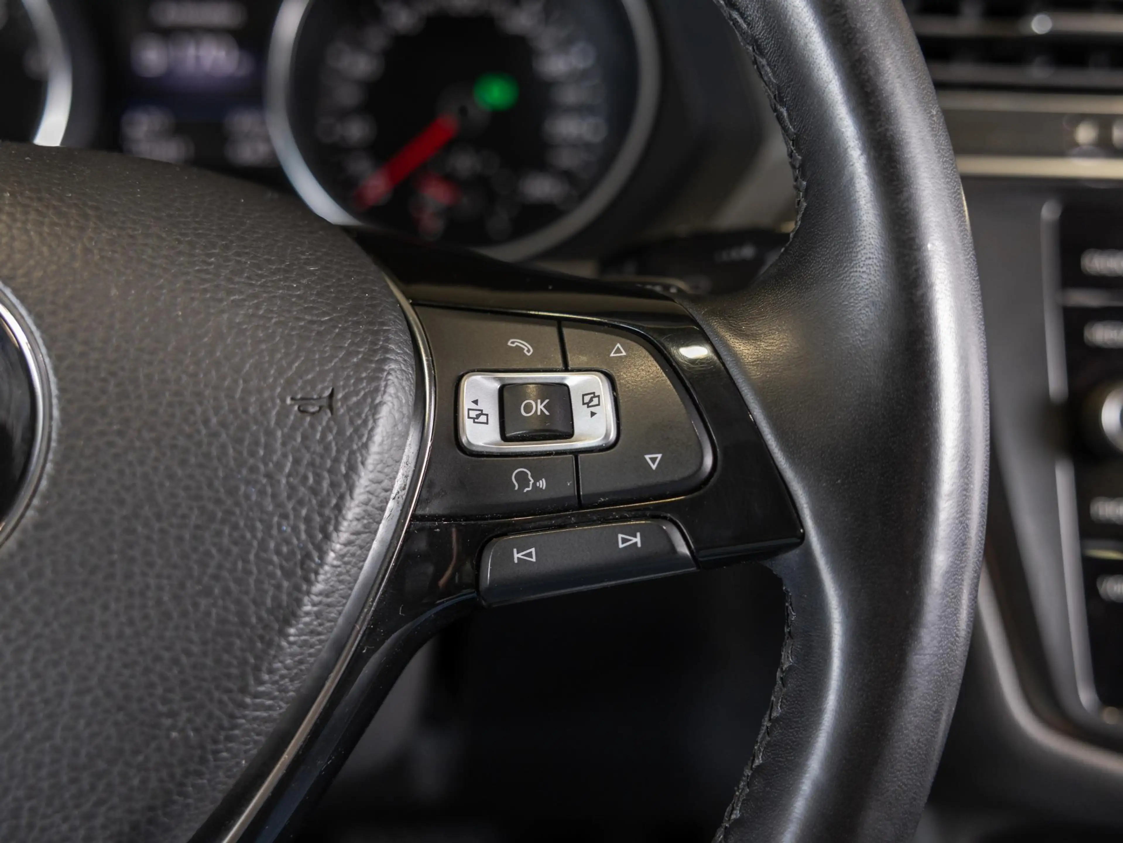 Volkswagen Tiguan Allspace 2.0 TSI 4Motion Highline Business R 7p. — photo 30