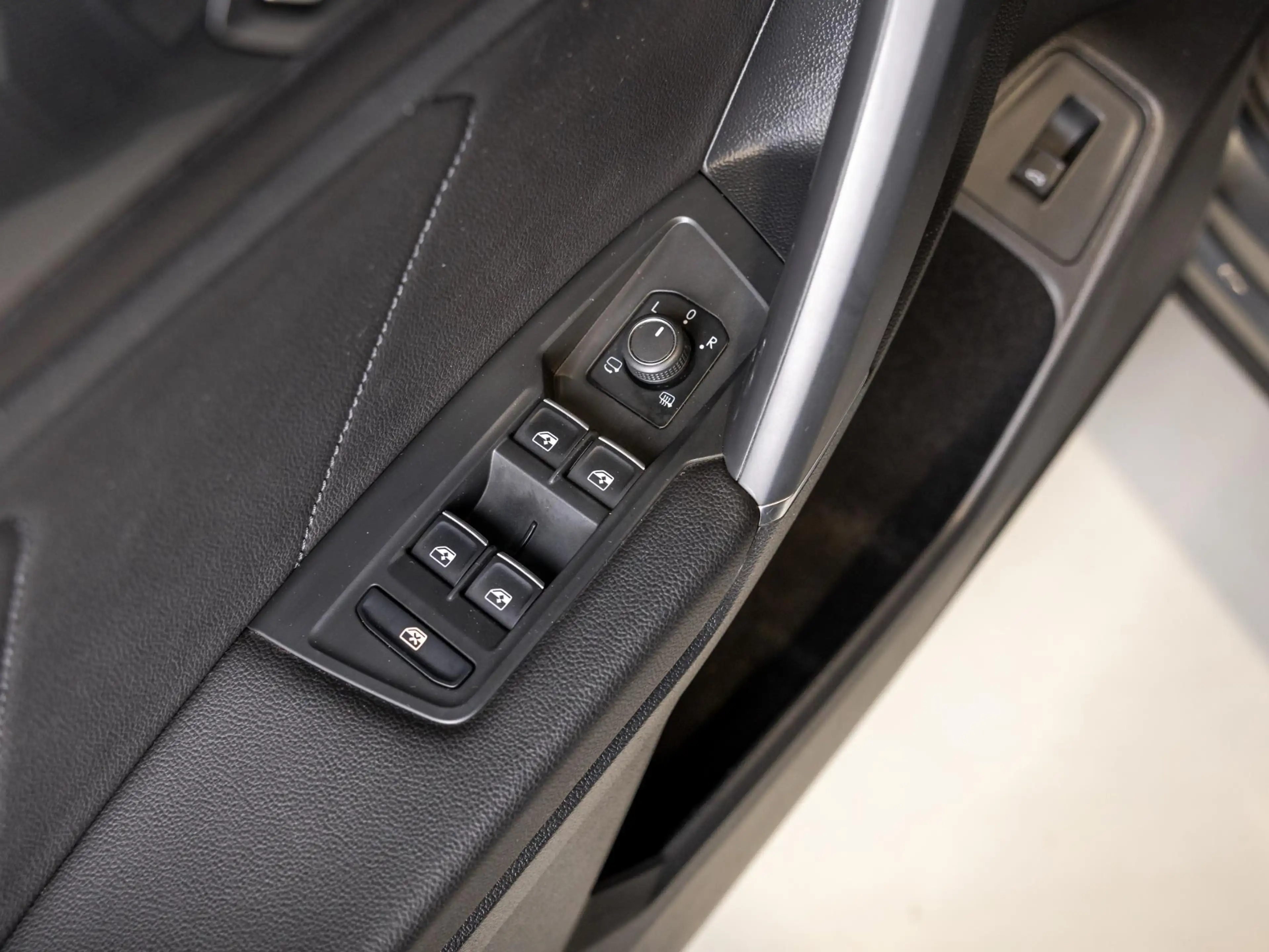 Volkswagen Tiguan Allspace 2.0 TSI 4Motion Highline Business R 7p. — photo 22